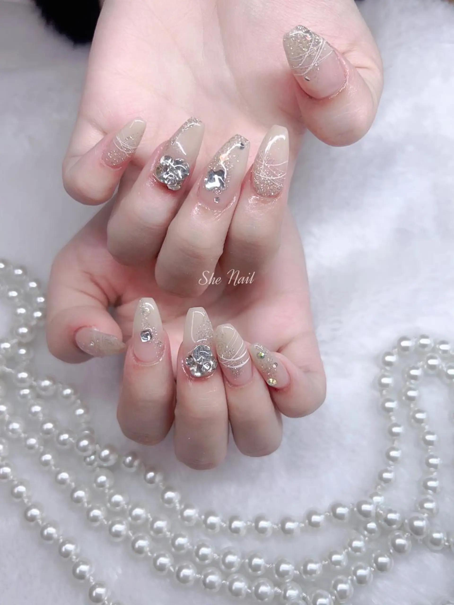 ネイル チークネイル 長さ出し マグネットネイル 持ち込み ワンカラーネイル ハンドネイル She   Nail所属・ISA_ BELLAのネイルデザイン