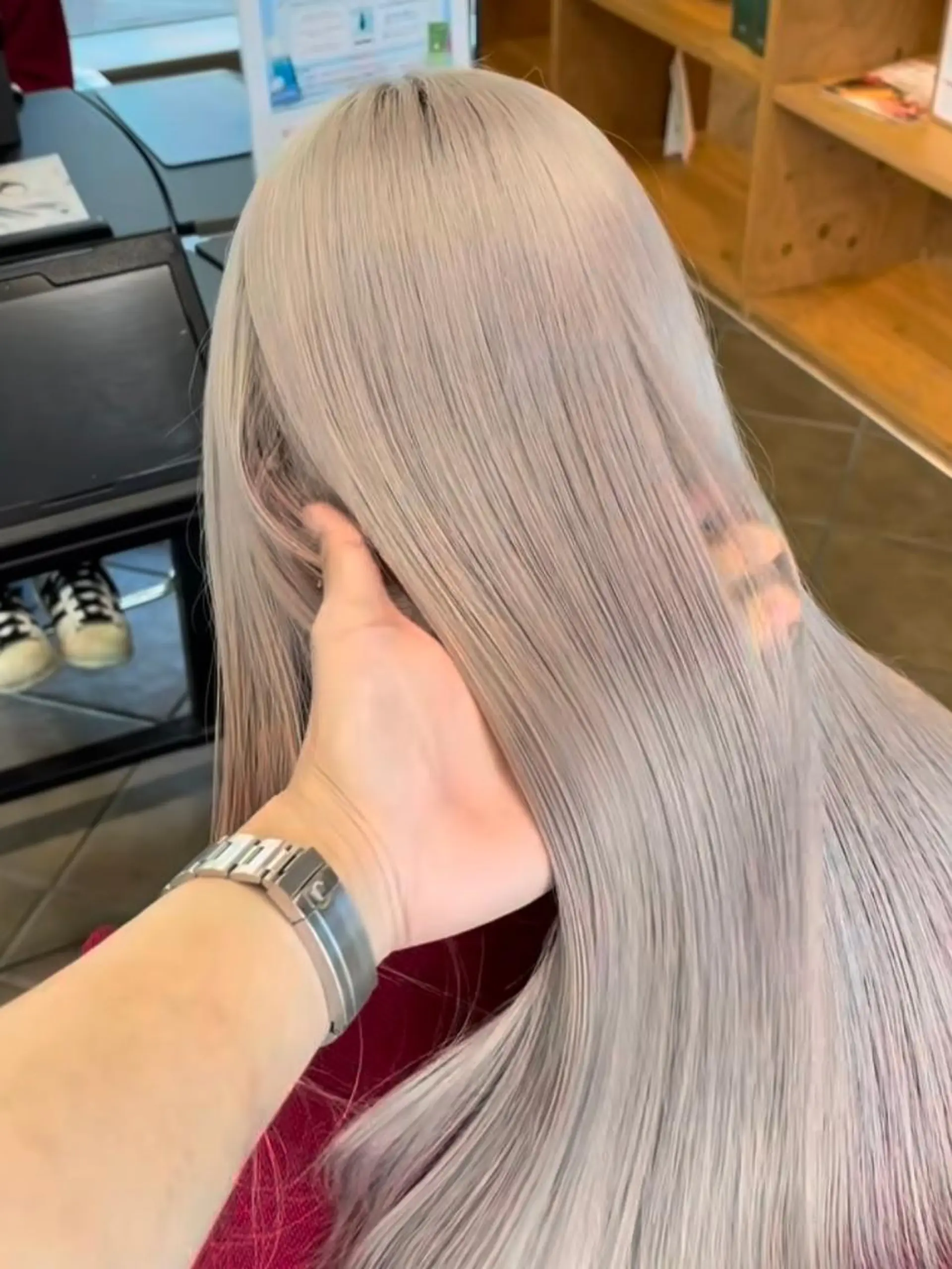 カラー ロング ショートボブ バレイヤージュ ブリーチ ケアブリーチ デザインカラー Eirデザイナーズ サロン茶屋町tomoのヘアスタイル