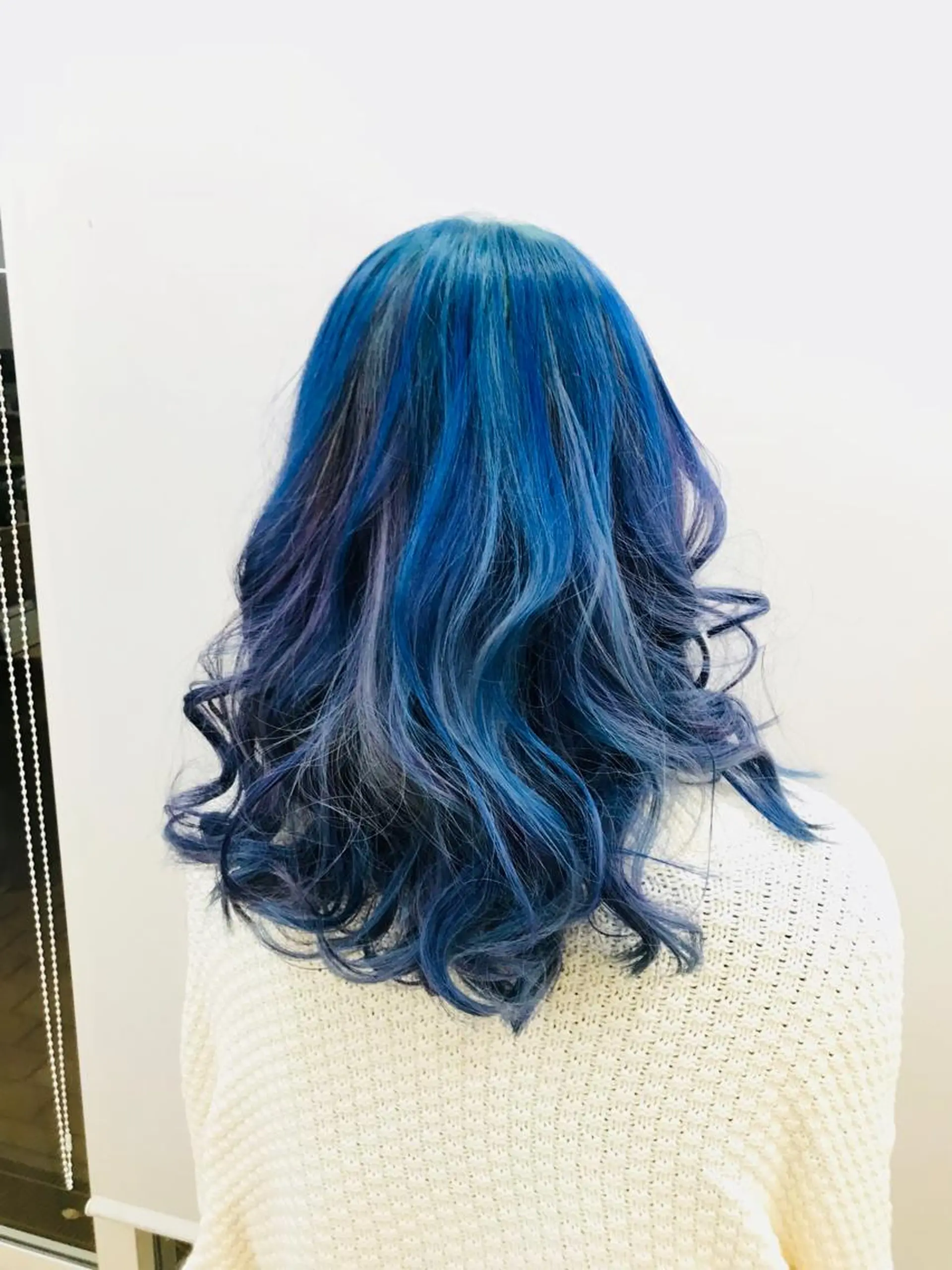 ミディアム 吉岡 智行のヘアスタイル