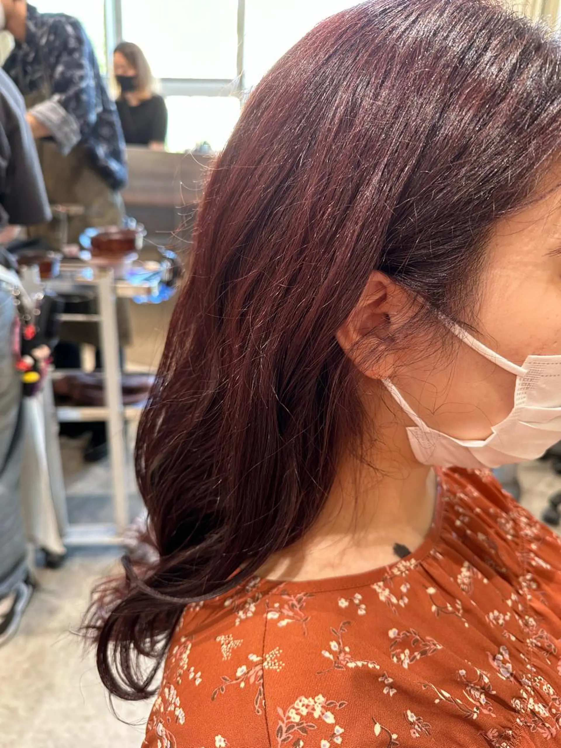 ロング カラー ヘアカラー トリートメント シールエクステ/ ブリーチカラーのヘアスタイル