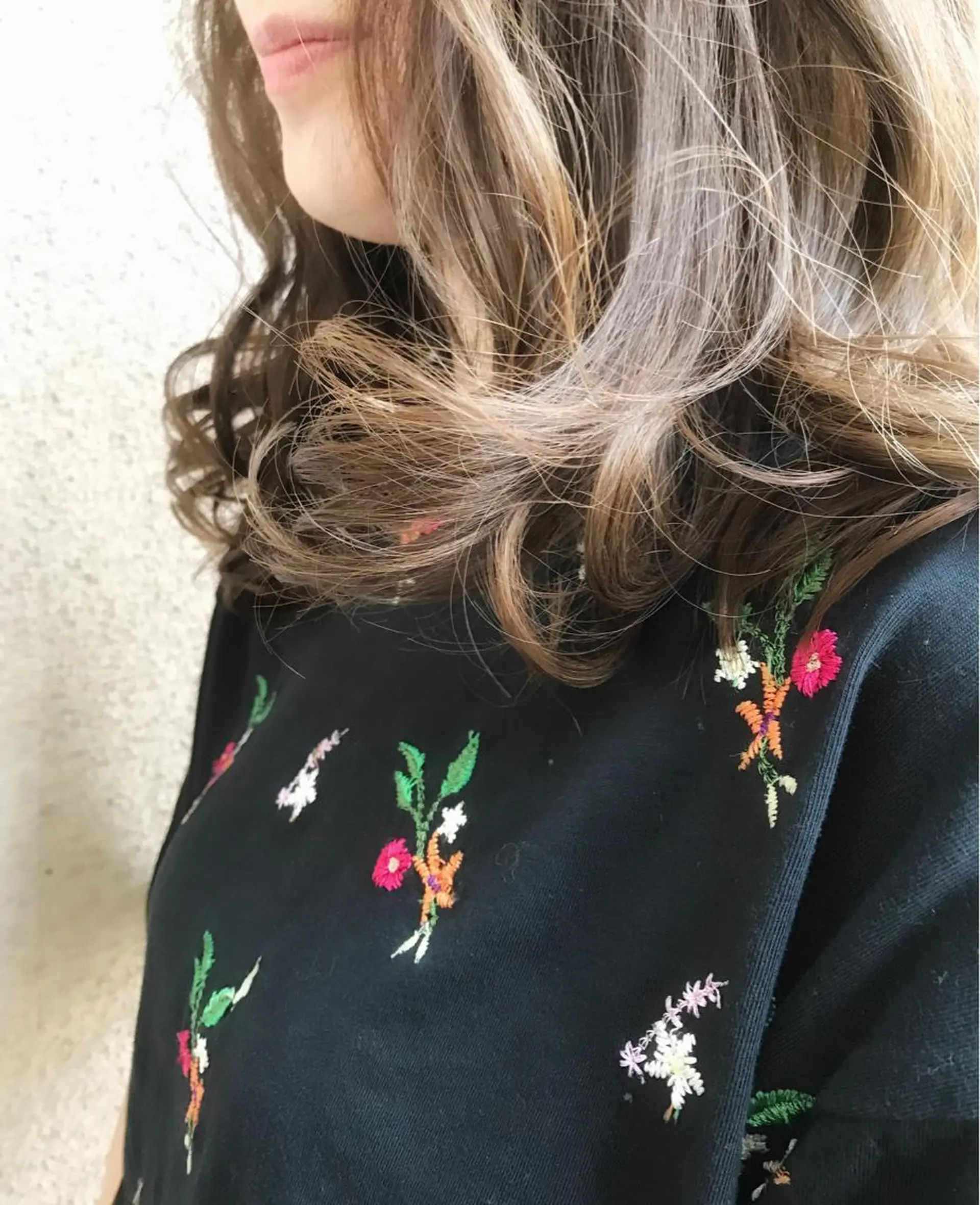 セミロング カラー ハイライトカラー ハイライト vato バトのヘアスタイル