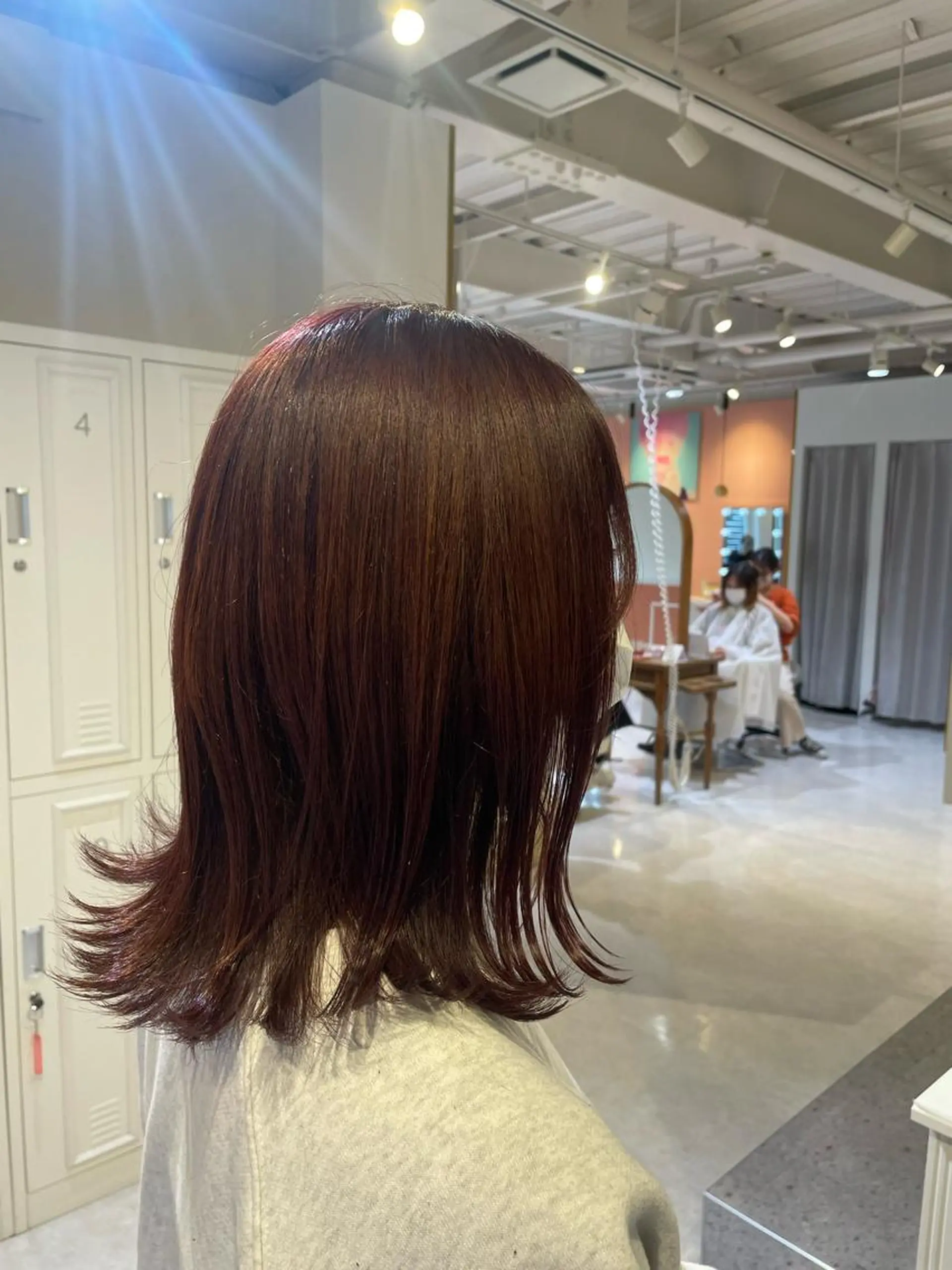 ミディアム カット 和田 真依のヘアスタイル