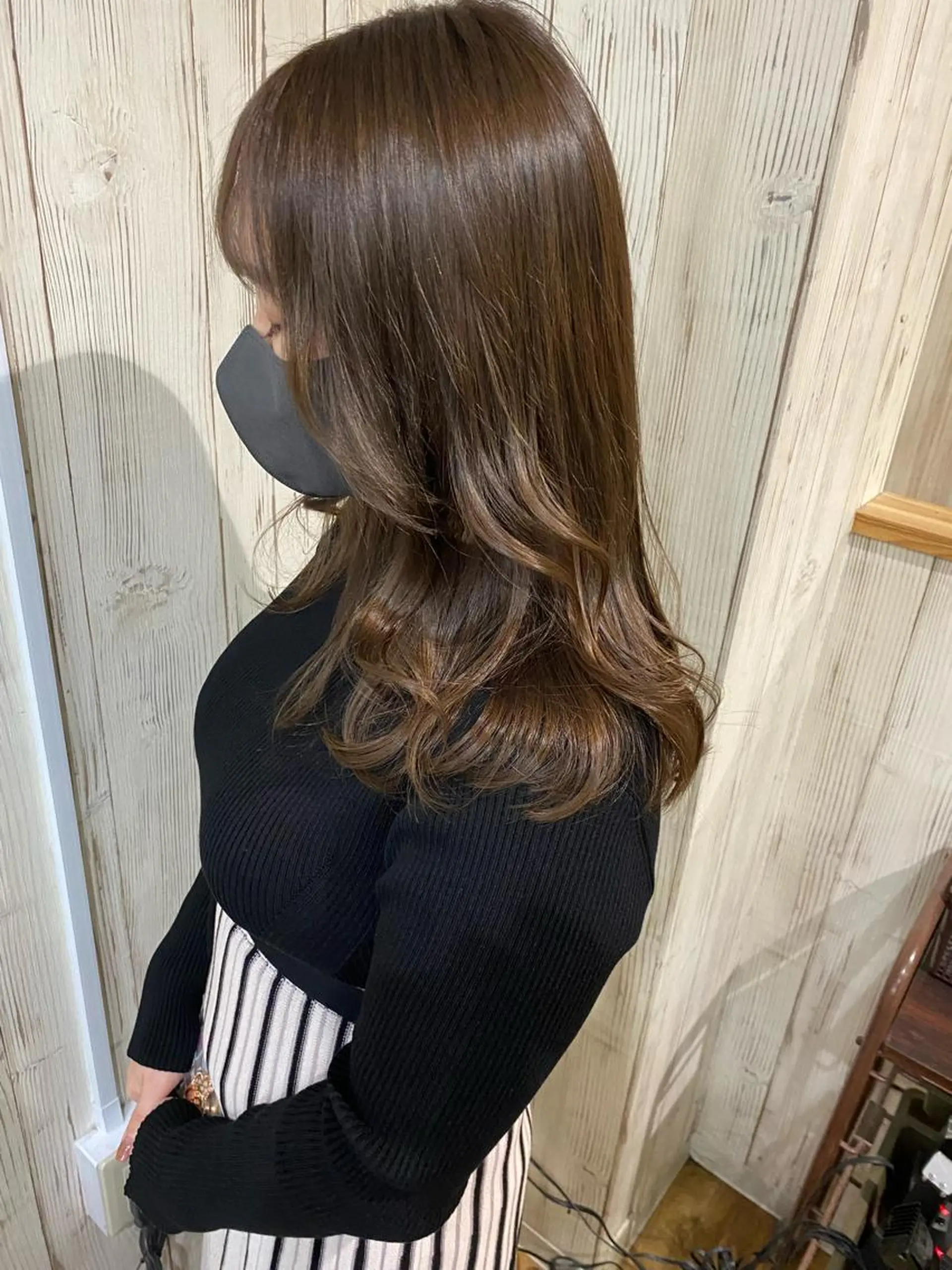 ロング カラー アッシュ 透明感カラー インナーカラー くびれヘア 外国人風カラー 夜23時まで予約🉑 reverieあきらのヘアスタイル