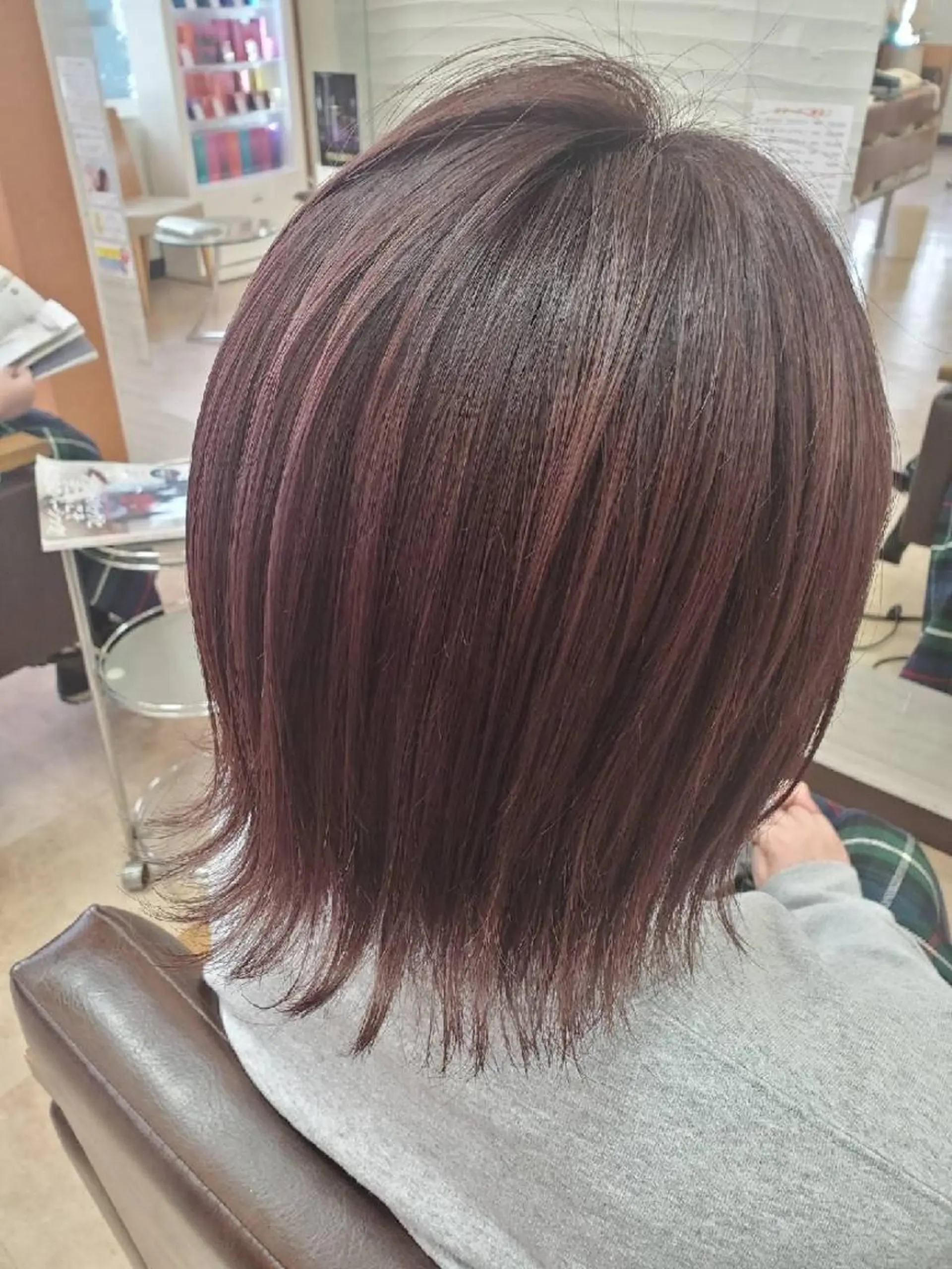 ショート ハイライト 外ハネヘア COOLヘアーリズム所属・COOL 上田店のマツエク・マツパデザイン