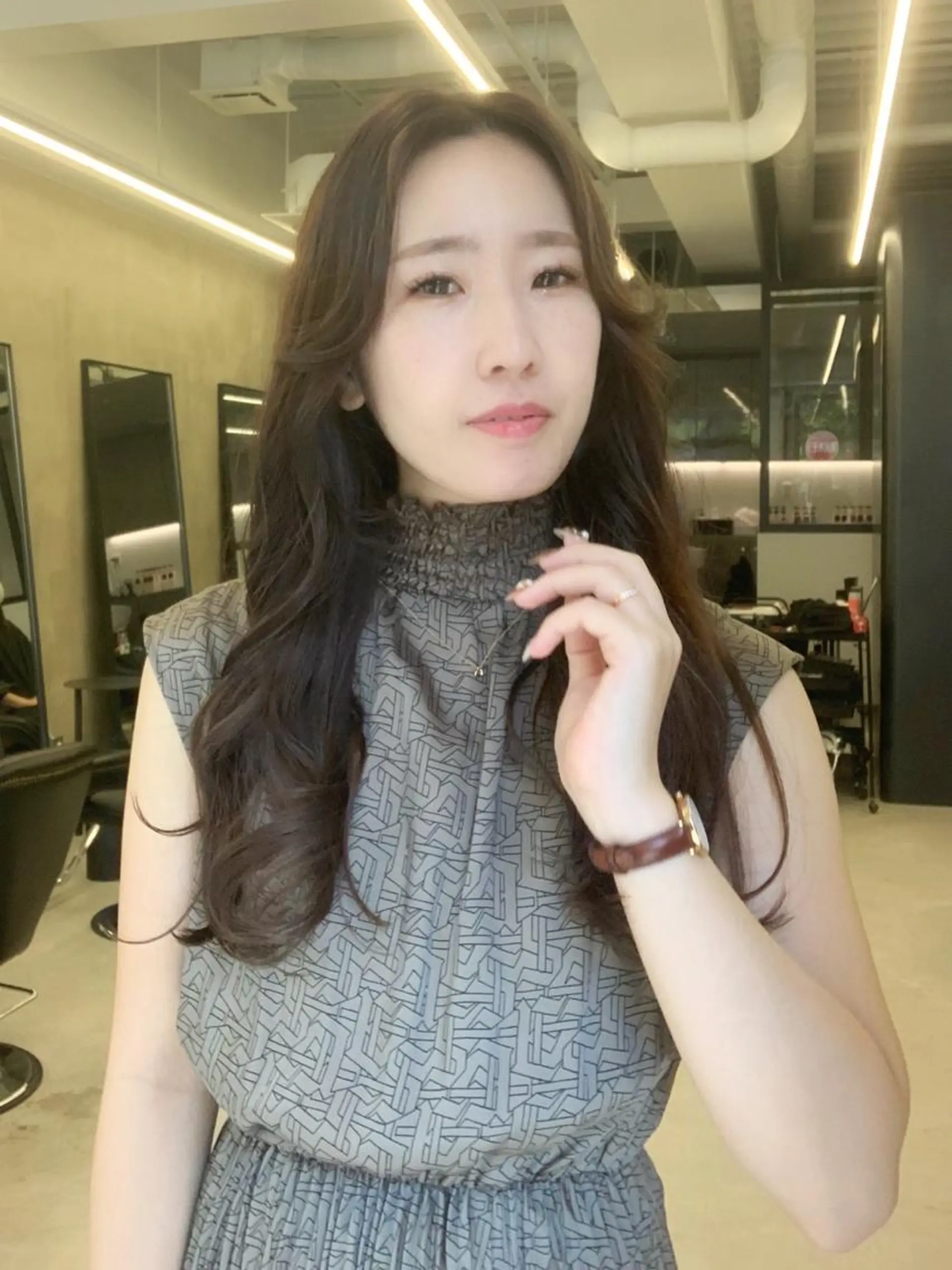 カラー グレージュ ハイライトカラー シルバー シルバーグレージュ kimika🥑 メンズ/髪質改善のその他イメージ