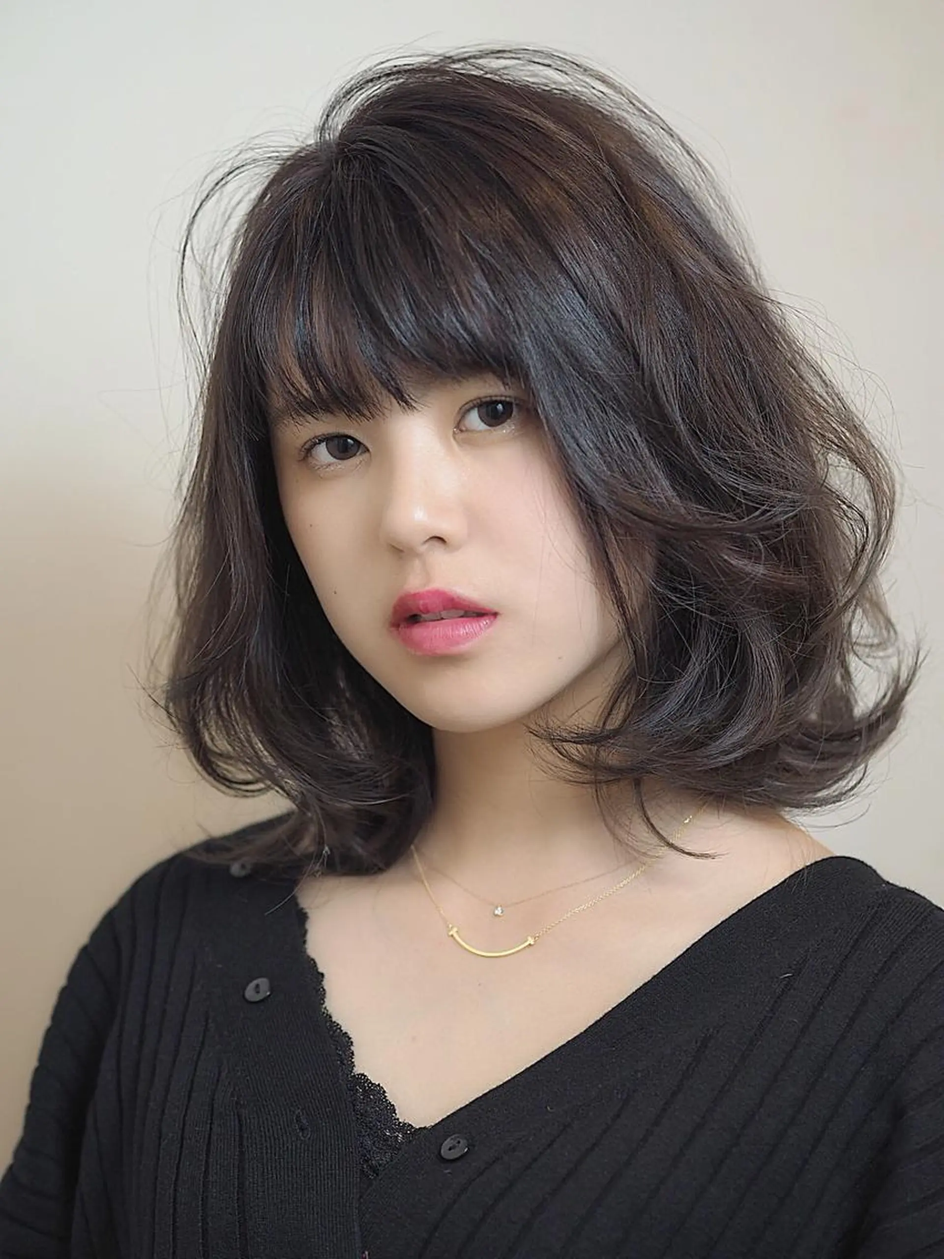 ミディアム カラー ヘアアレンジ ボブ 外ハネヘア 坂本 直樹のヘアスタイル