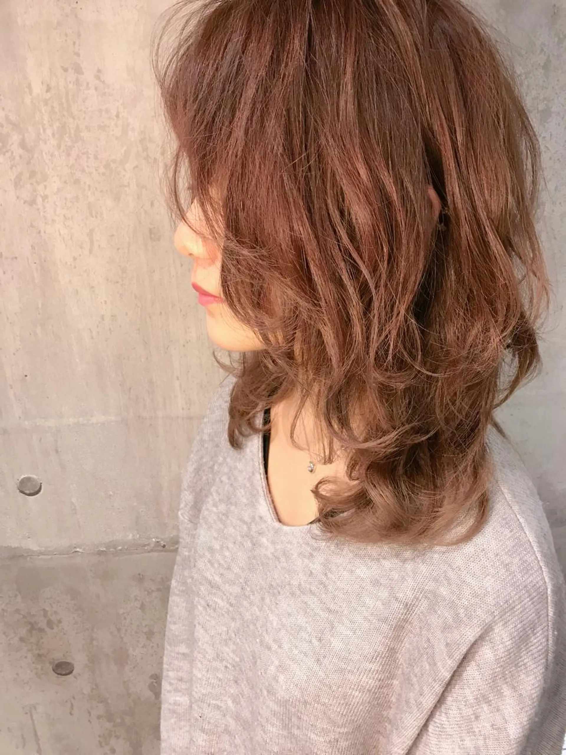 ミディアム カラー 透明感カラー グレージュ ラベンダーカラー ラベンダーグレージュ ラベンダーグレー カット ヘアカラー トリートメント 田室 和幸のヘアスタイル