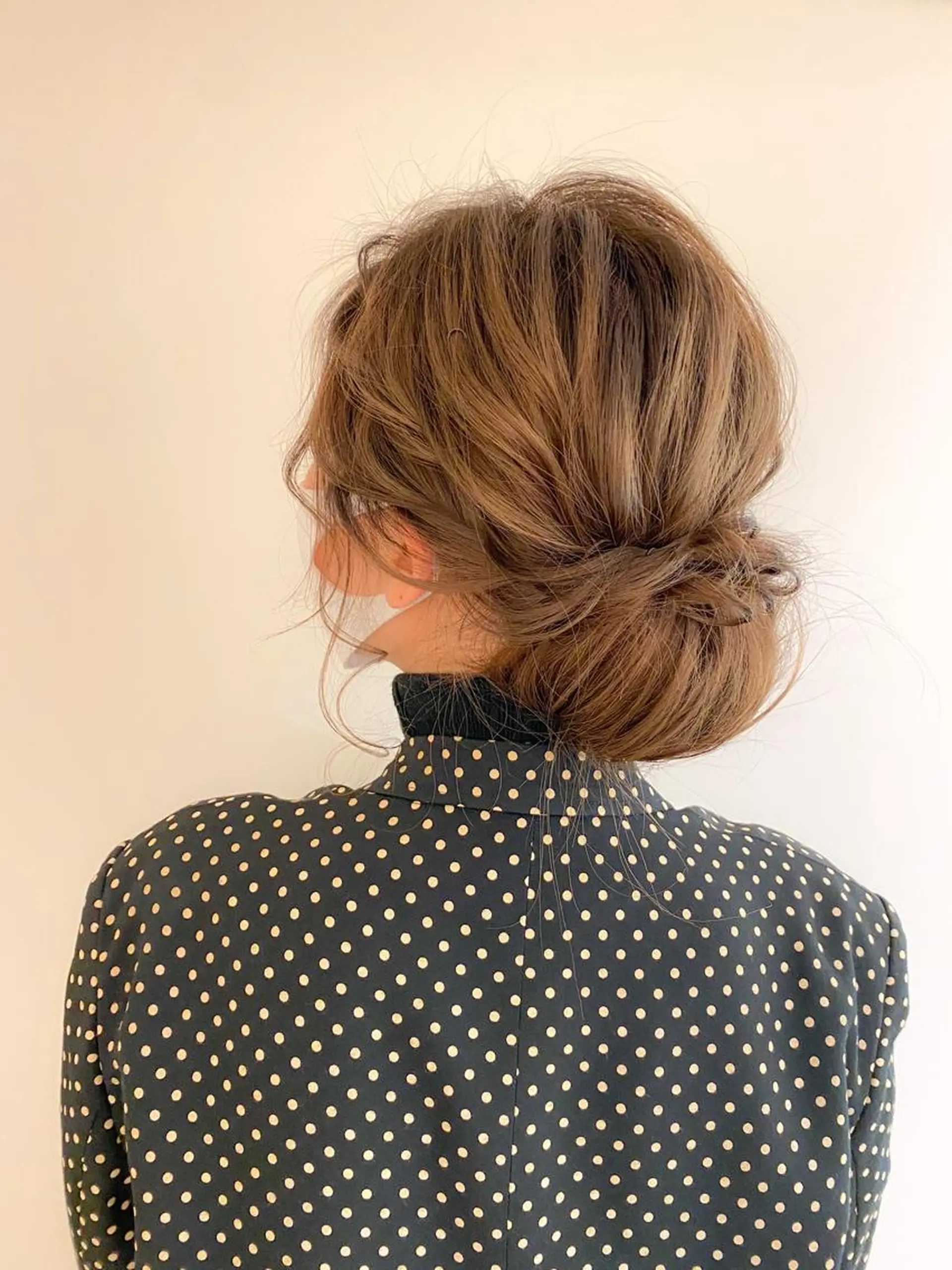 セミロング ヘアアレンジ ヘアセット 竹野 実優のヘアスタイル