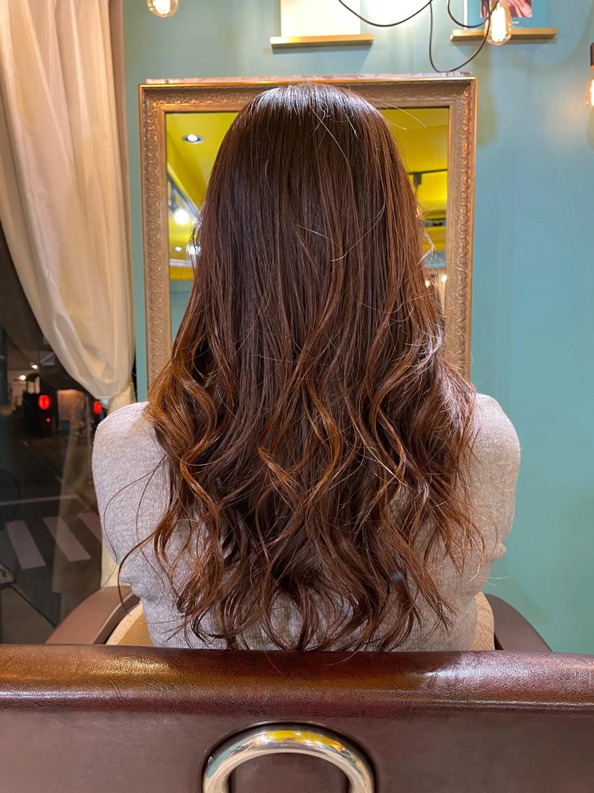 ロング カラー アッシュ アッシュブラウン ブラウンカラー グラデーションカラー 末石 智のヘアスタイル