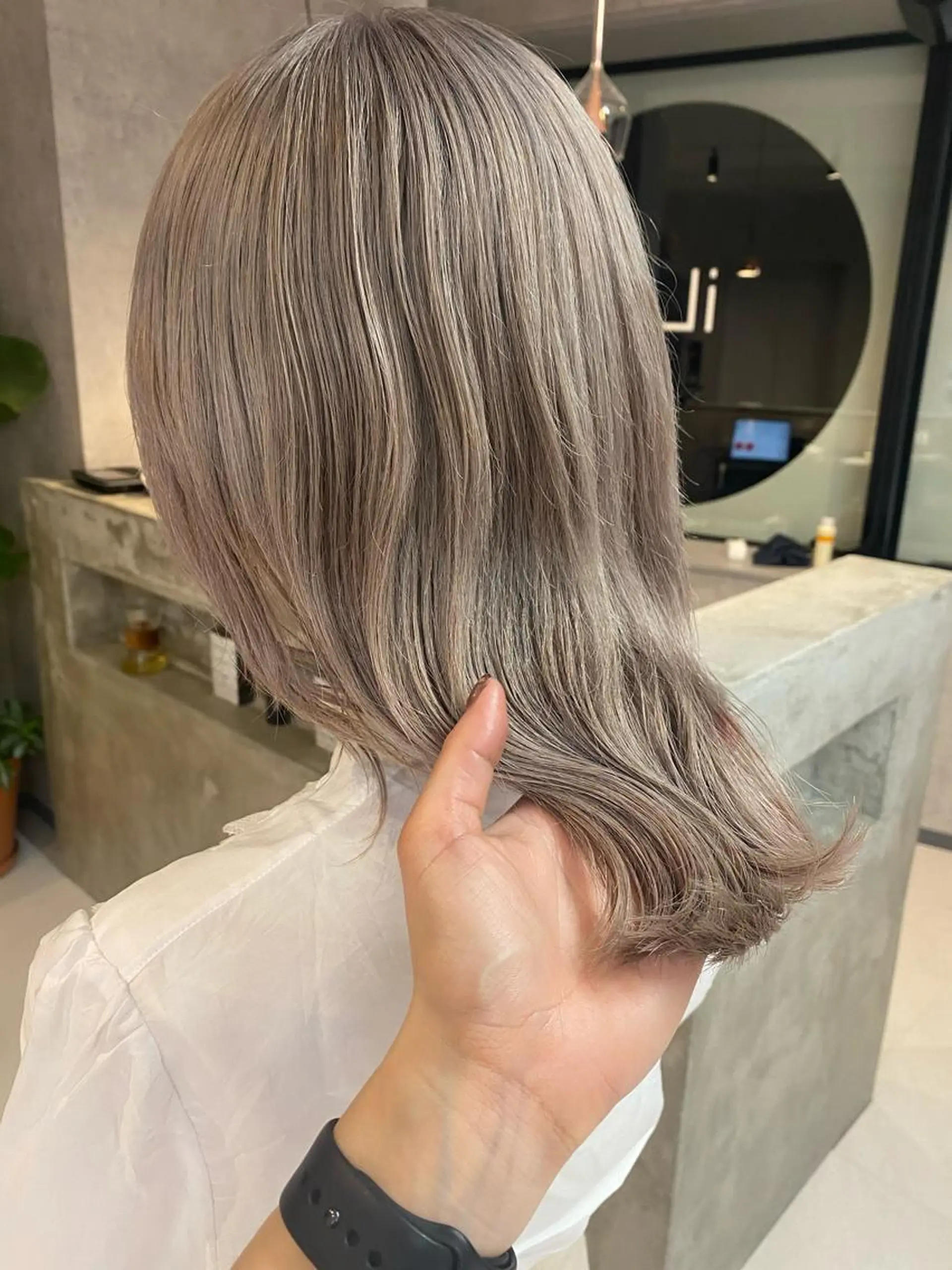 セミロング 髙橋 玲渚のヘアスタイル