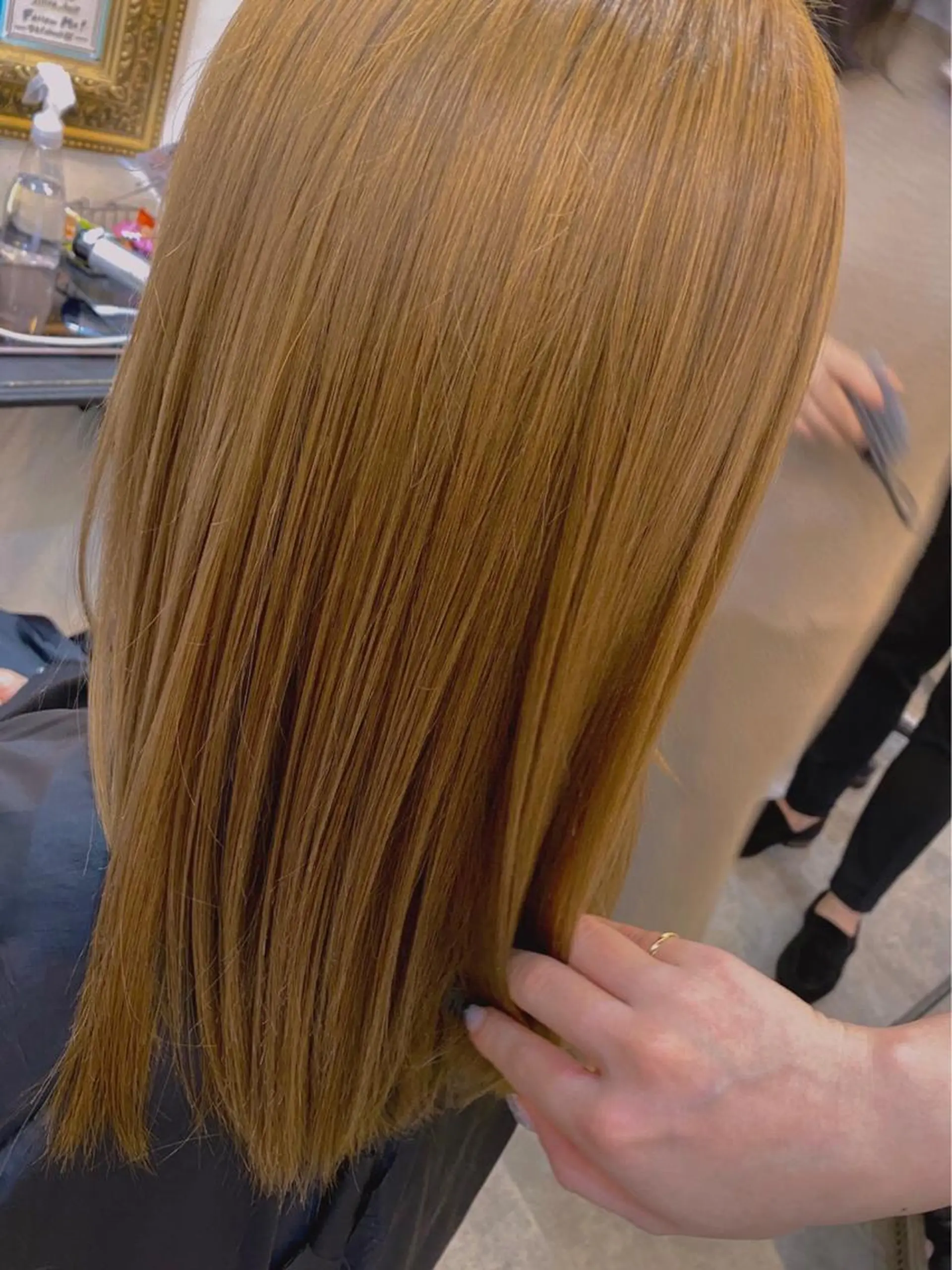 ロング カラー パーマ ヘアアレンジ デザインカラー ハイトーンカラー ロング 縮毛矯正 トリートメント newi saLyu ネウィ　サリューのヘアスタイル