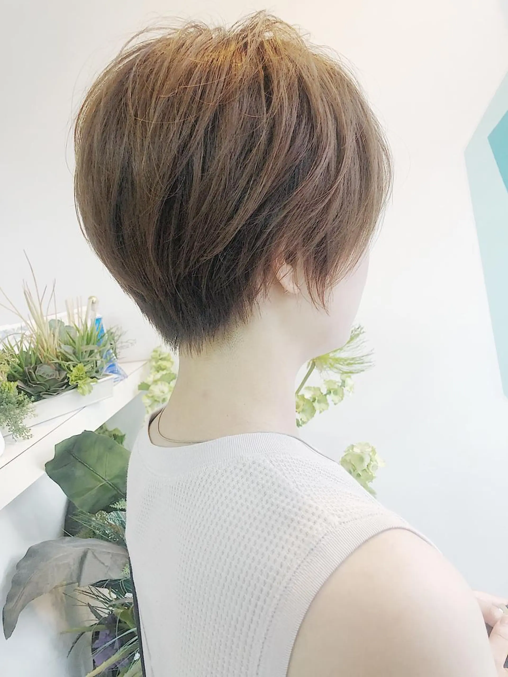 ショート カラー ショートボブ髪質改善 縮毛矯正のプロ山道潤のヘアスタイル