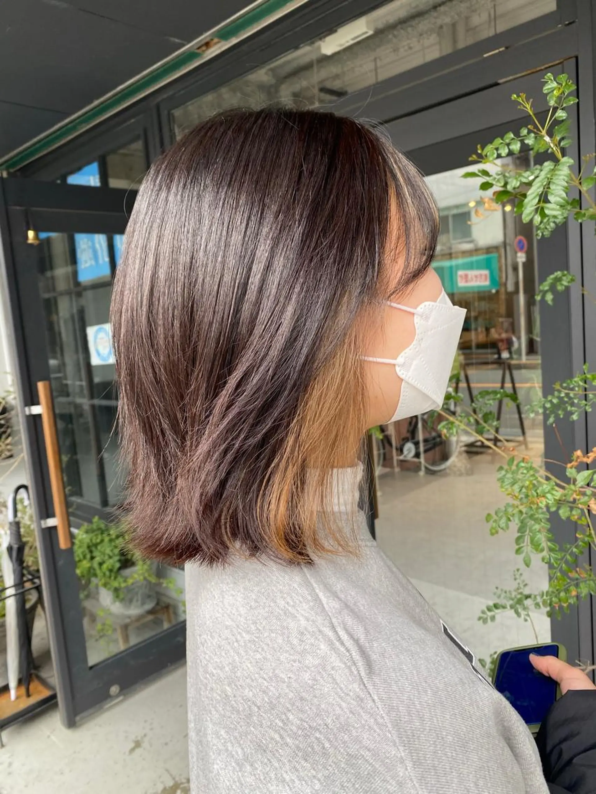 ミディアム カラー ベージュカラー イヤリングカラー 日野 めぐみのヘアスタイル