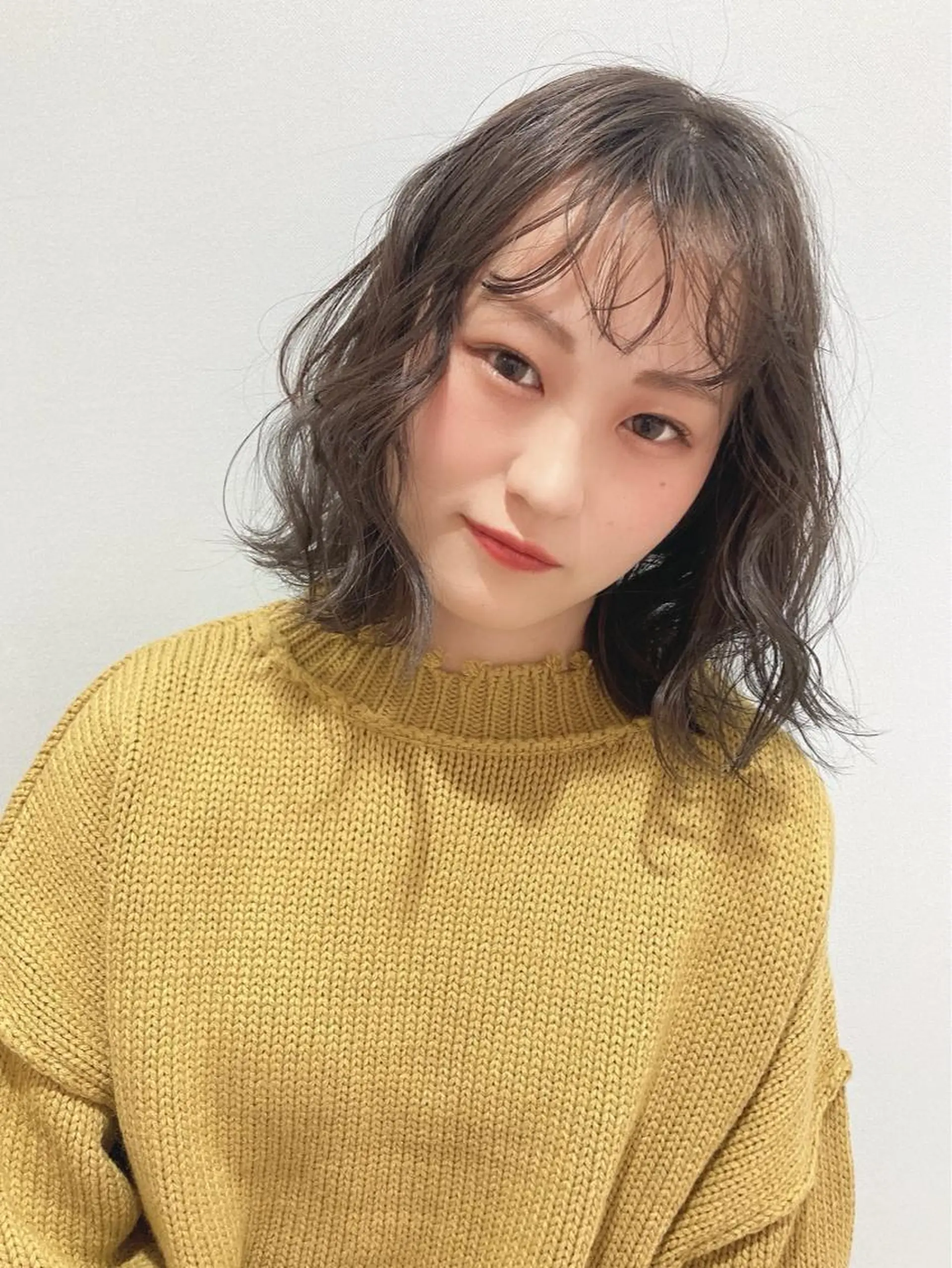 ミディアム merc. 宮川琴代のヘアスタイル