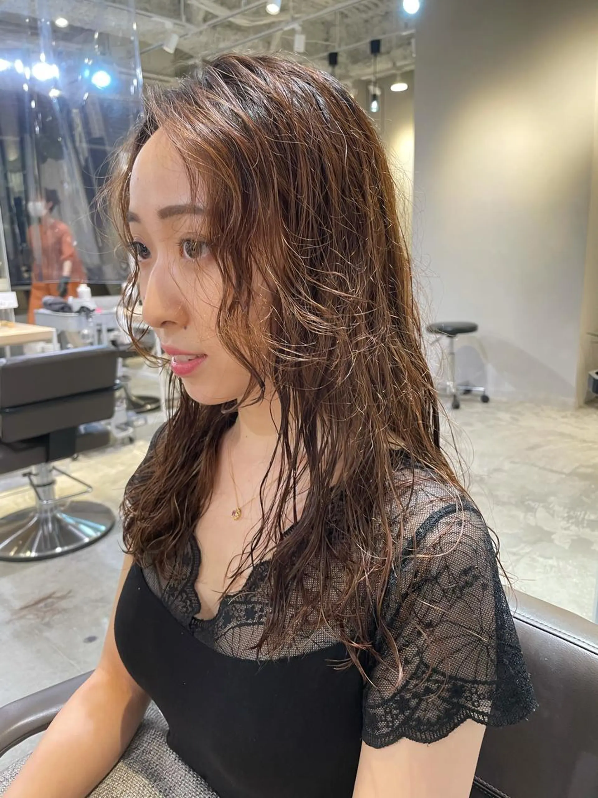 セミロング パーマ 斉藤 瑞恵のヘアスタイル