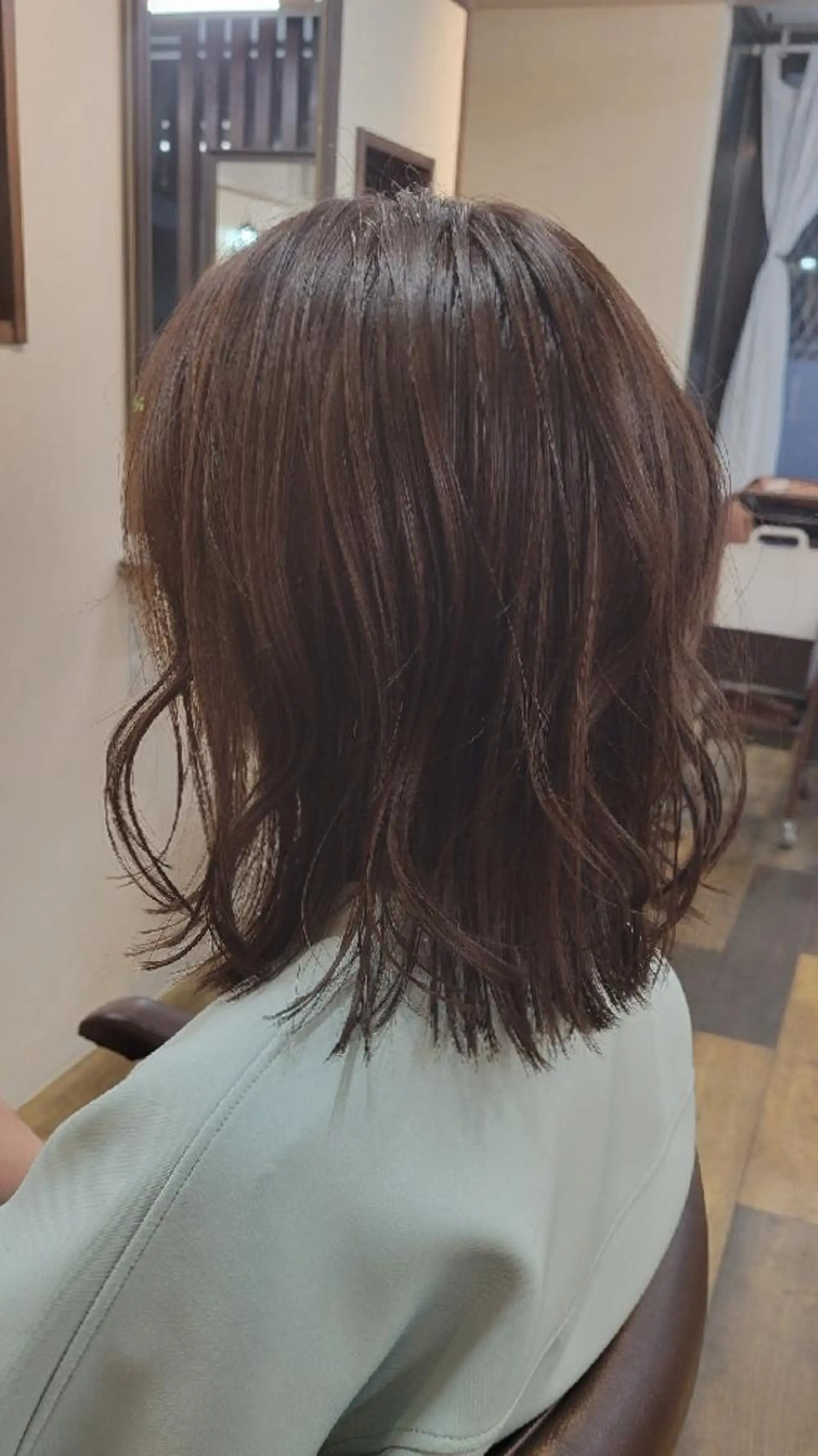 ミディアム カラー 外ハネヘア 龍 悠紀のヘアスタイル