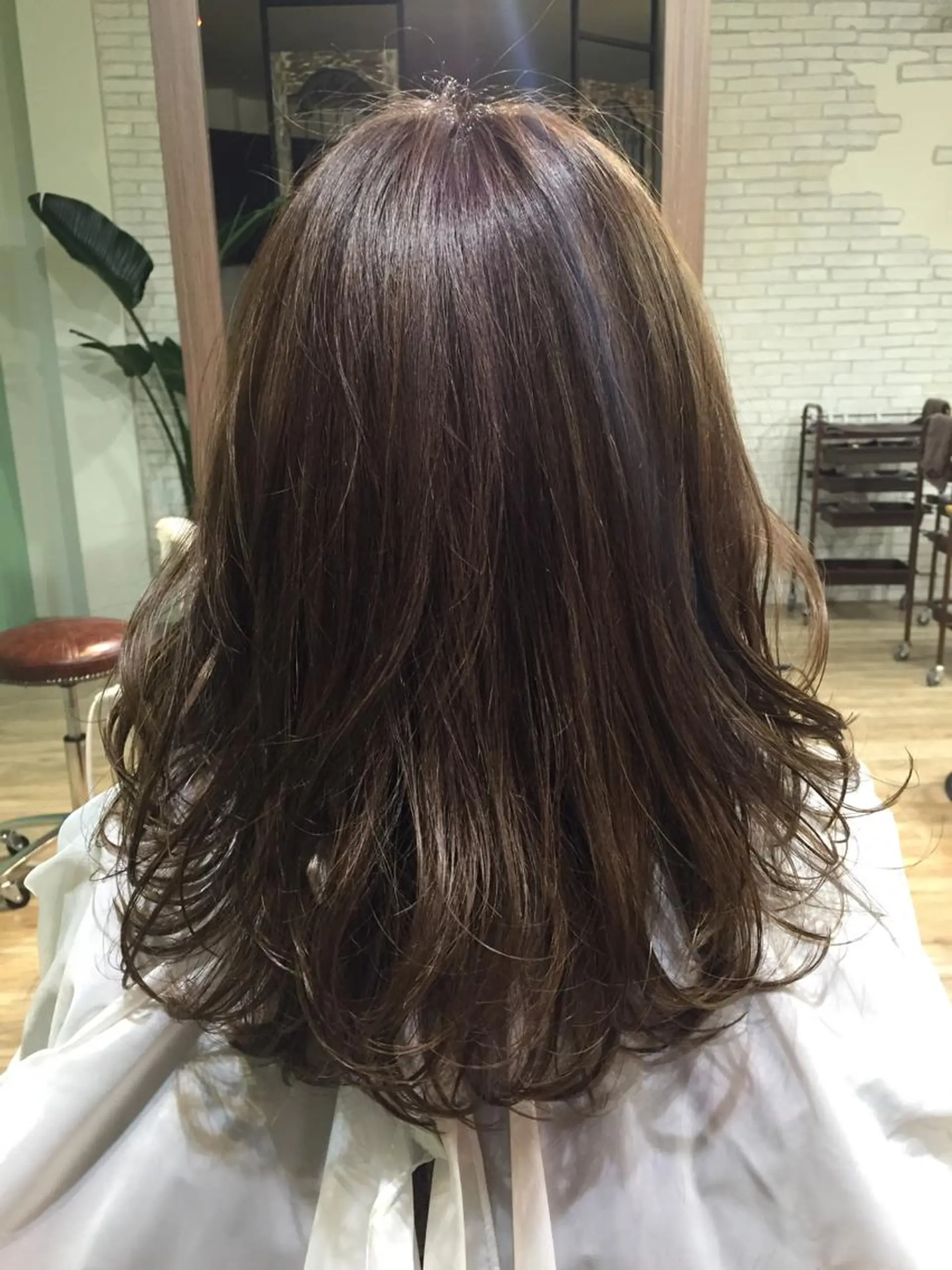 セミロング カラー アッシュ ミント kurata miyuuのヘアスタイル