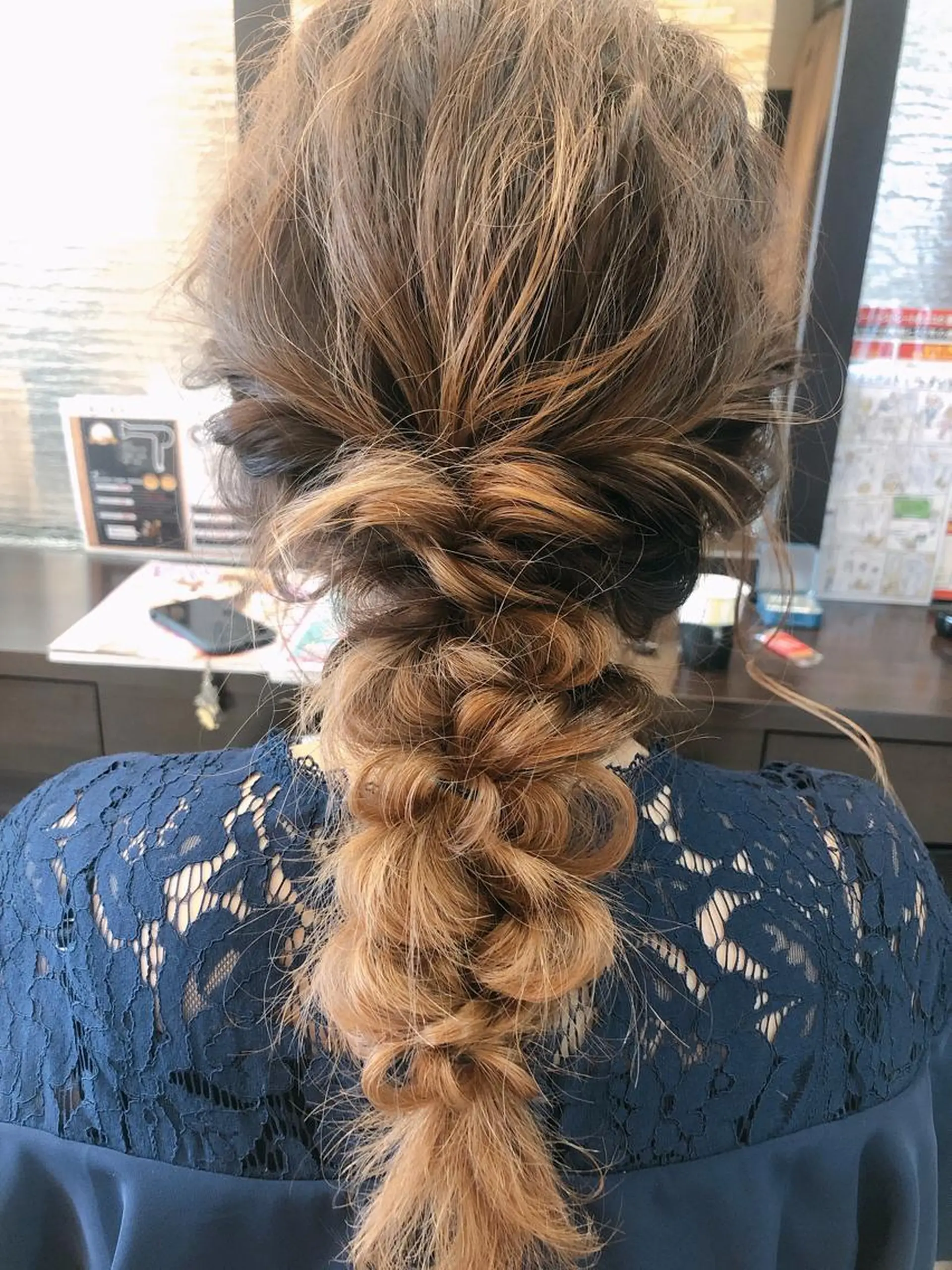 ロング カラー パーマ ヘアアレンジ ヘアセット 小田 莉加子のヘアスタイル