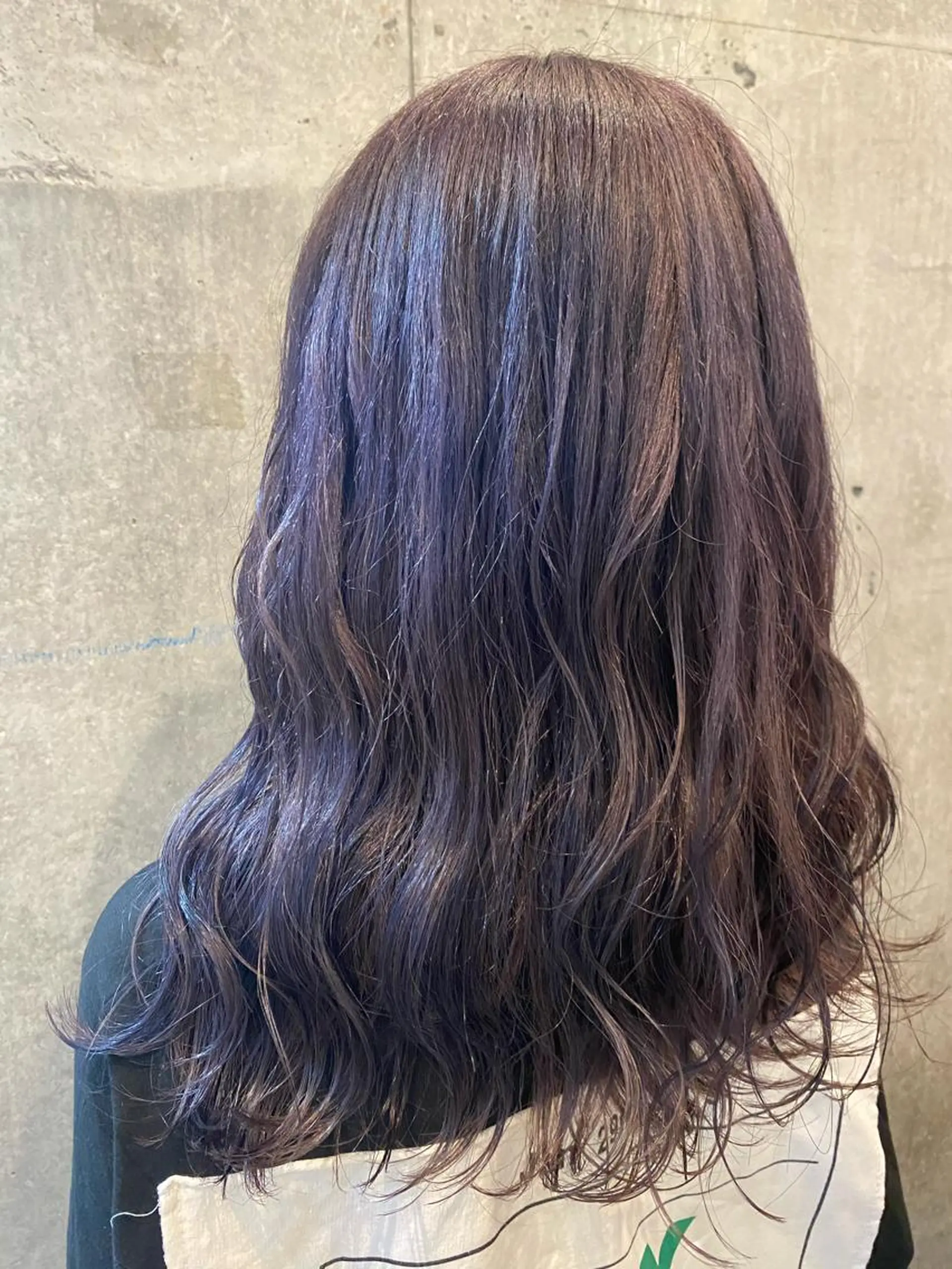 セミロング カラー パープルカラー mina .のヘアスタイル