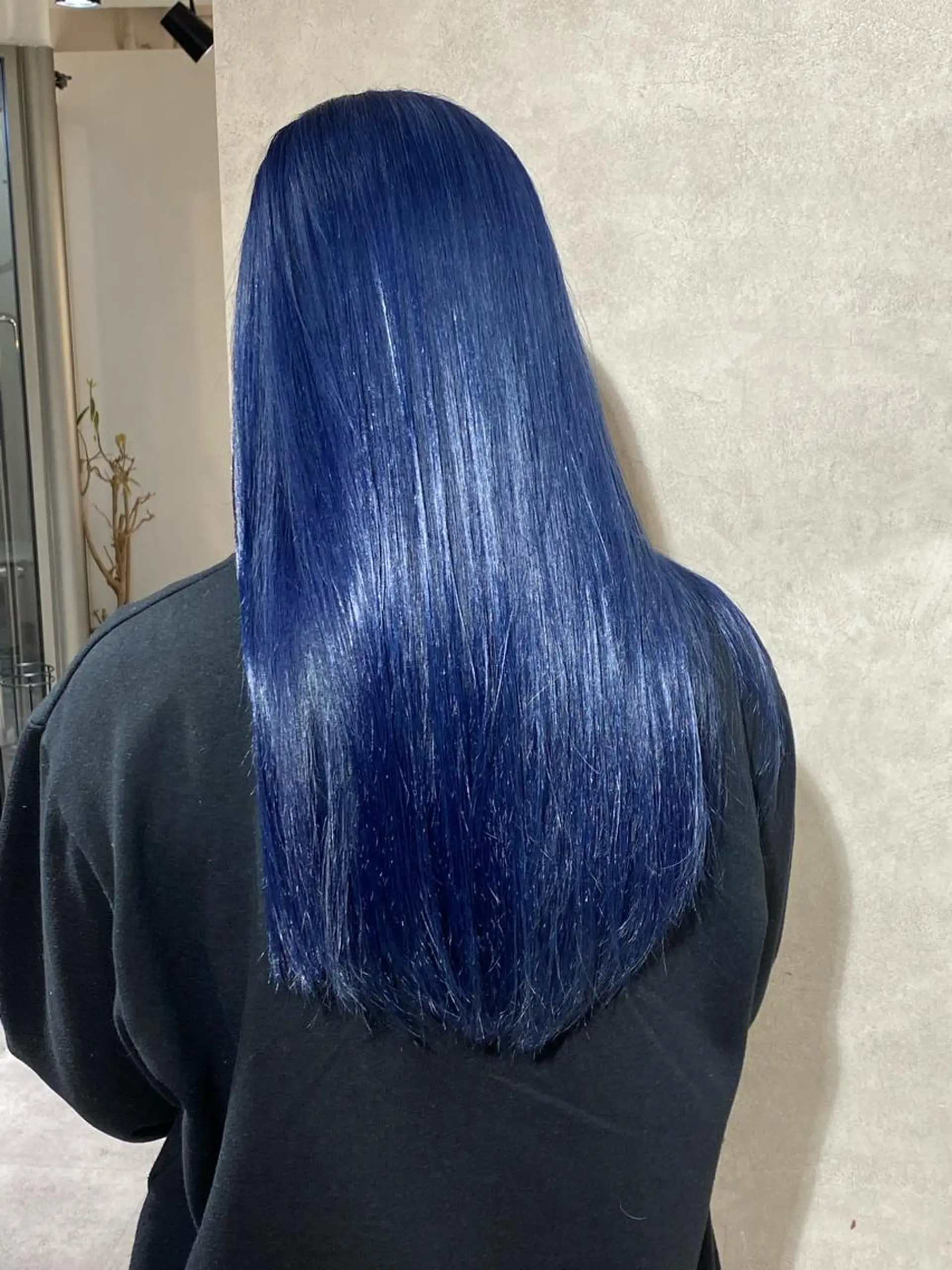 カラー ブルーカラー ネイビーカラー ヘアカラー Seleneコウキ ブリーチ/ハイトーンのヘアスタイル