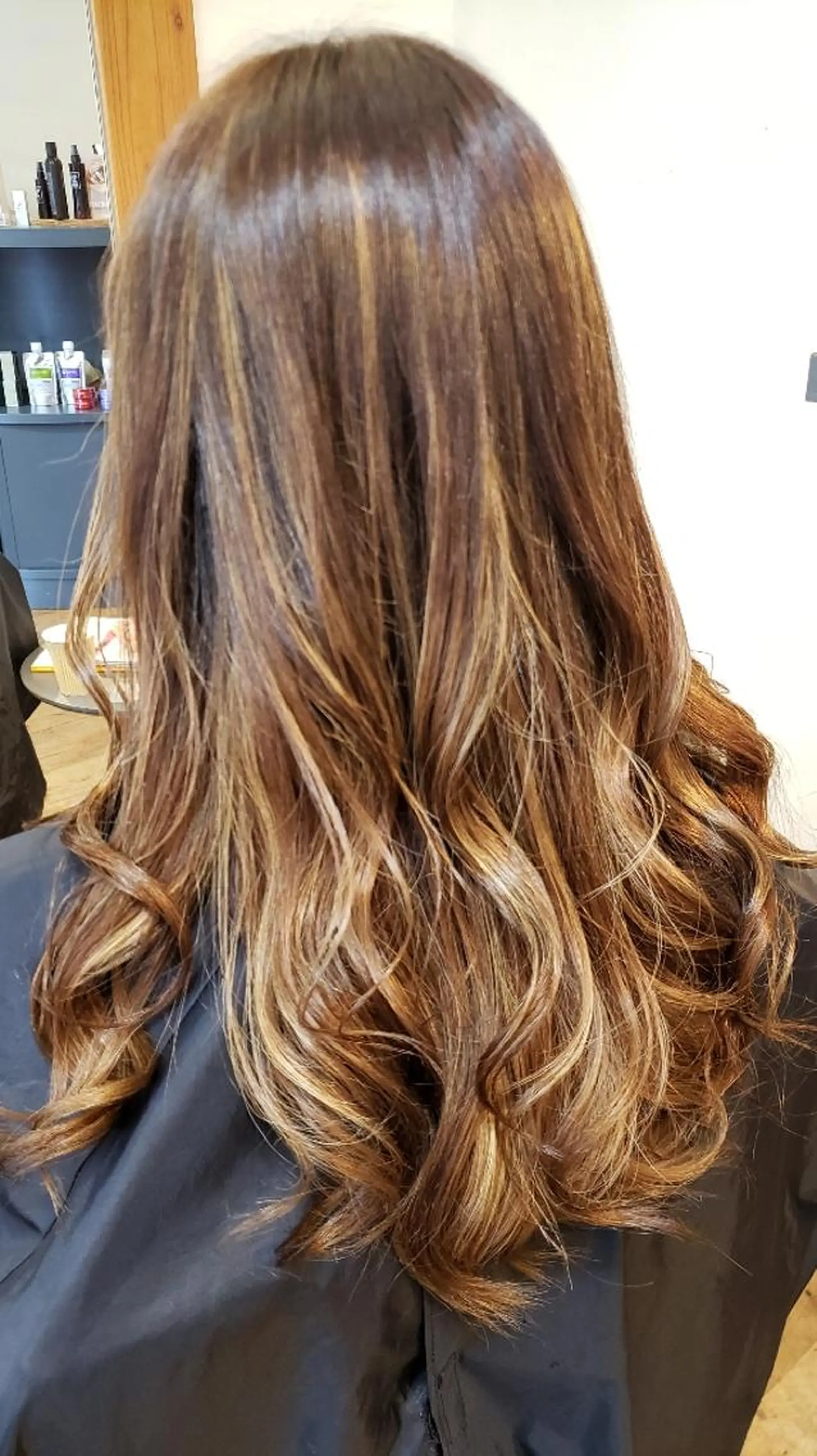 セミロング カラー 長岡 健一のヘアスタイル