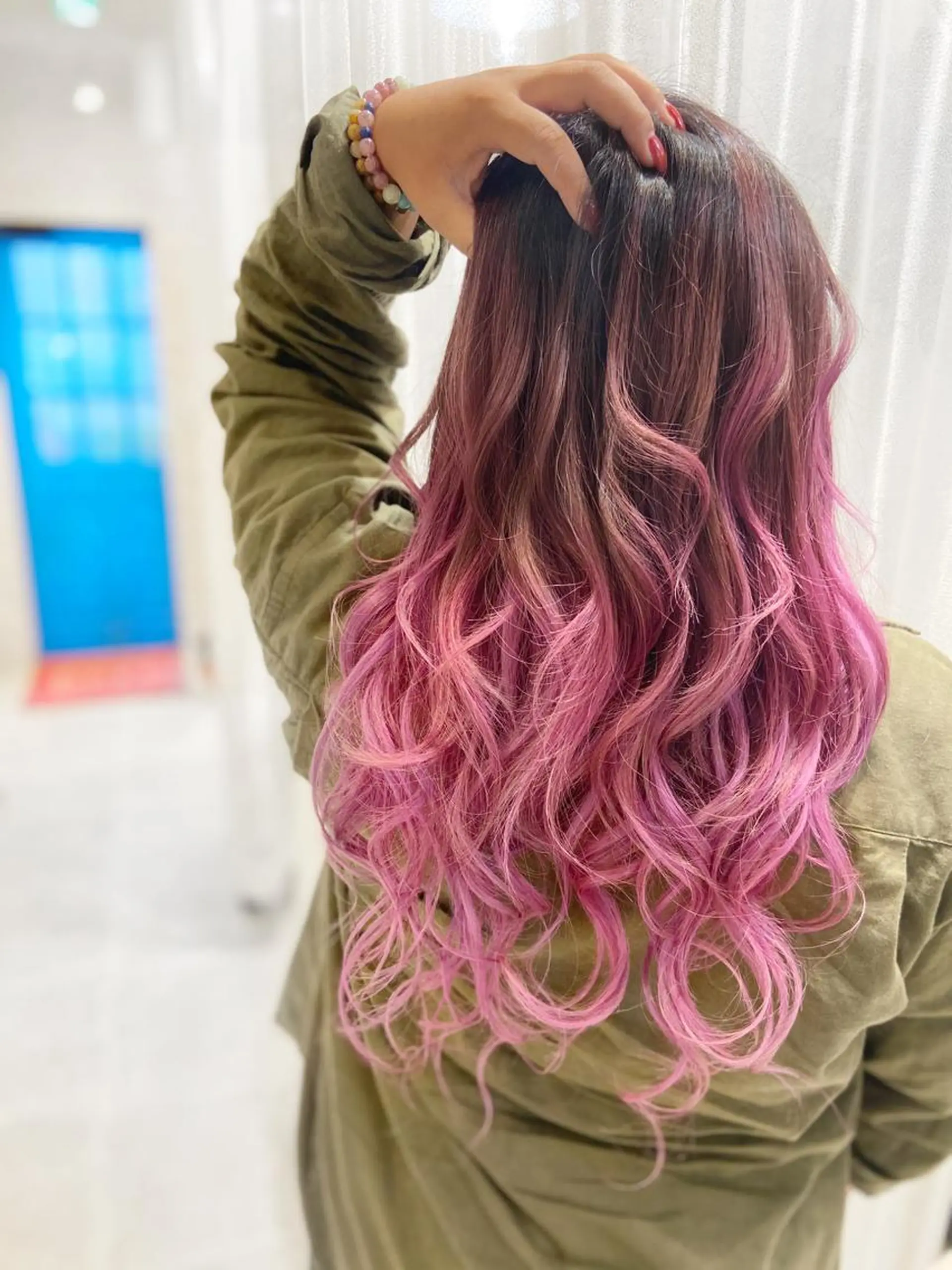 ロング カラー ヘアアレンジ グラデーションカラー ピンクカラー ヘアカラー トリートメント 次世代シールエクステ 錦糸町 小泉 朋之のヘアスタイル