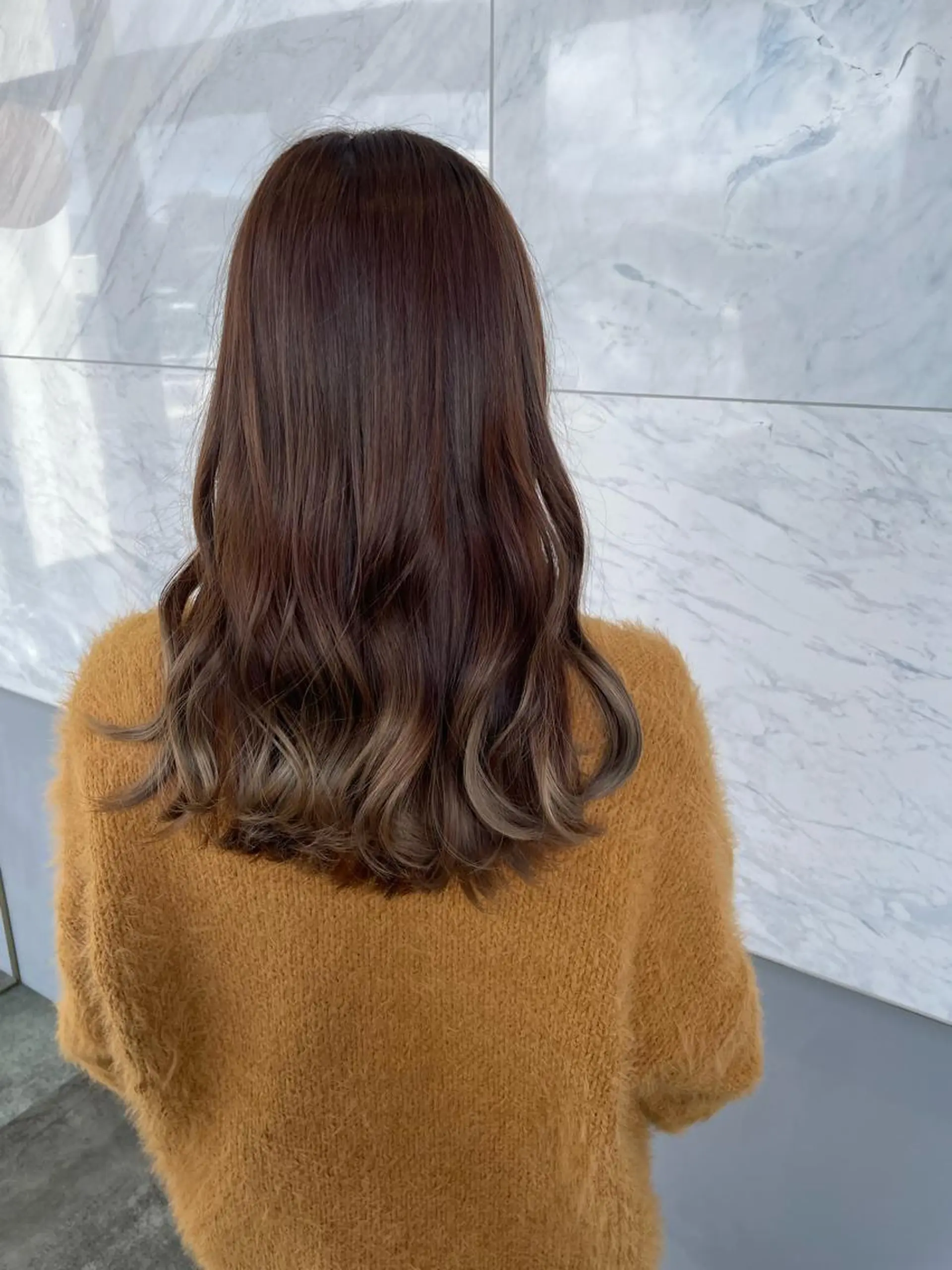 ロング カラー グラデーションカラー 茂木 結希のヘアスタイル