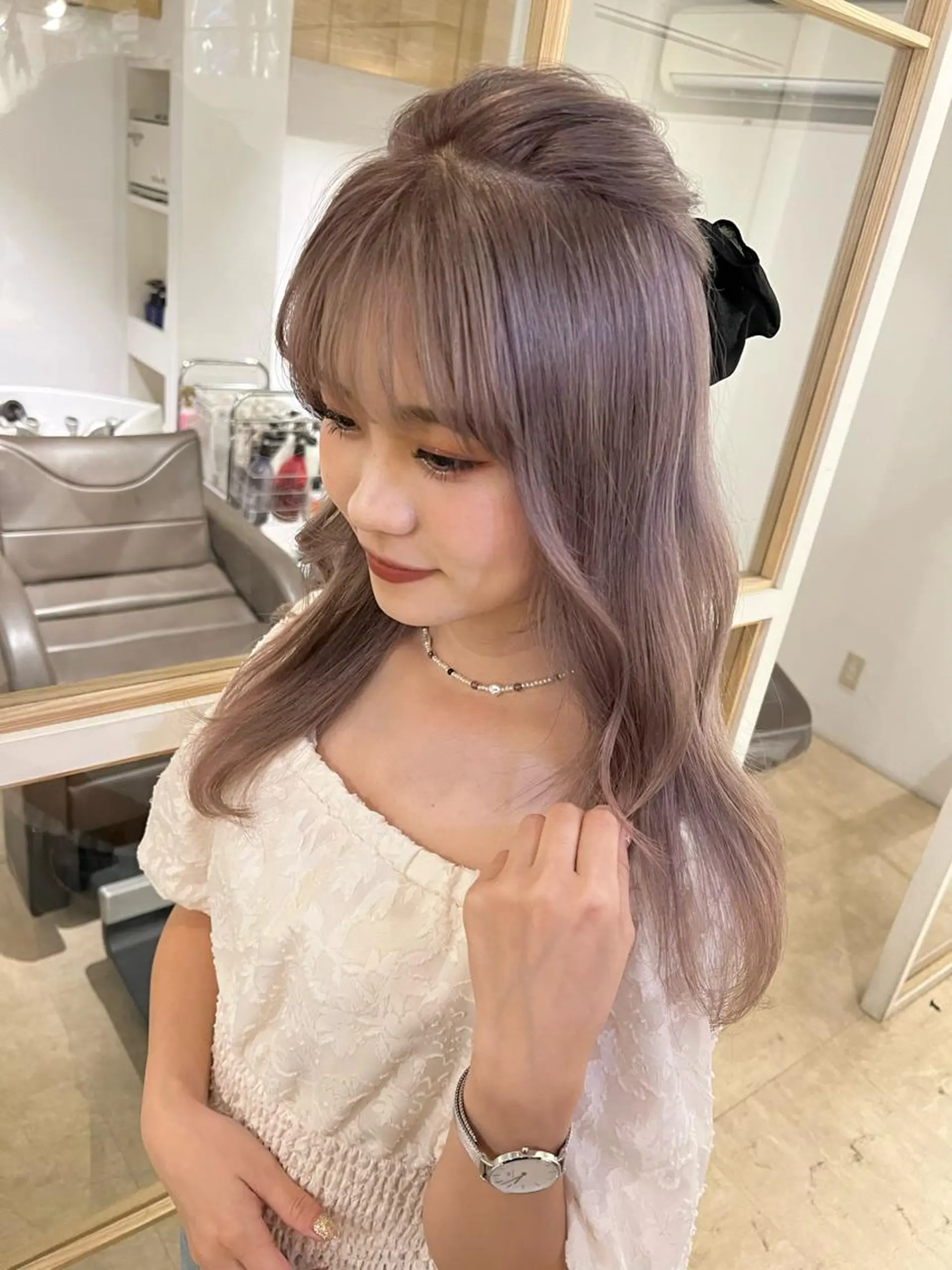 ミディアム カラー フレンチガーリー nailist mana𖤐´-のネイルデザイン