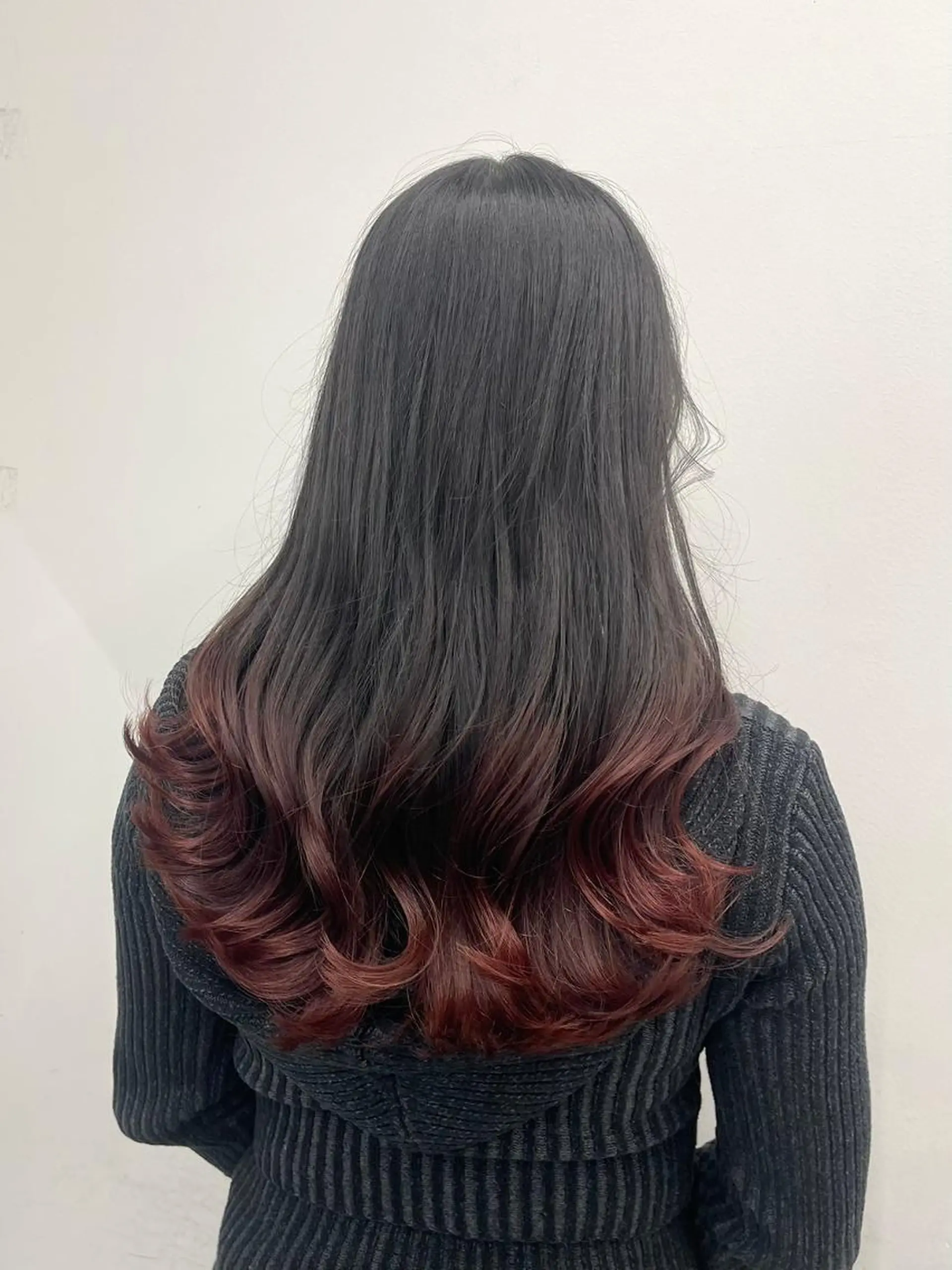 ロング カラー アディクシーカラー アッシュ ブルーカラー ダークアッシュ グレージュ 【公式】amble luxe池袋東口🩷のヘアスタイル