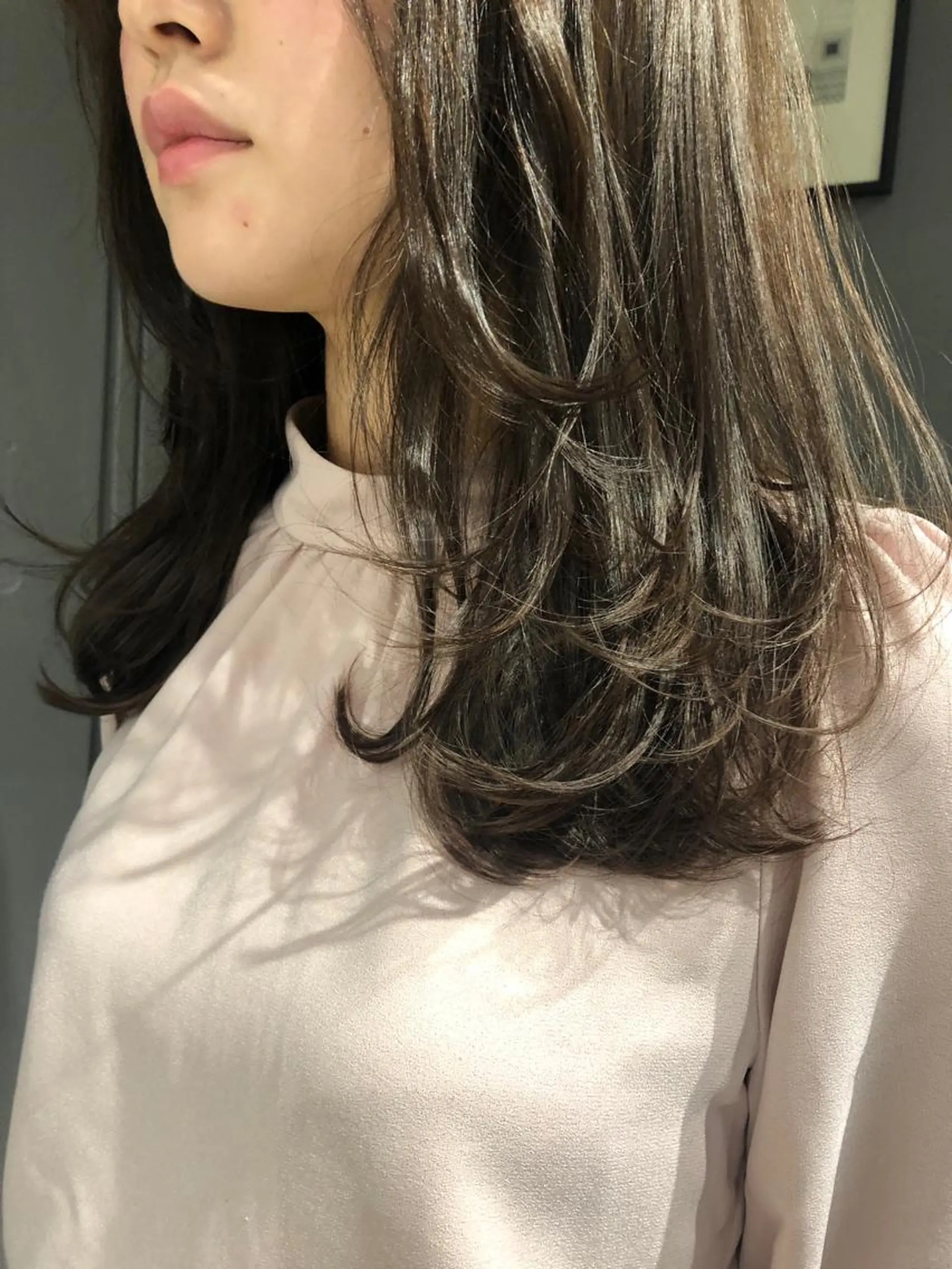 ミディアム カラー アッシュ アッシュグレー アッシュグレージュ 透明感カラー グレージュ カット ヘアカラー stylist 杉浦駿生のヘアスタイル