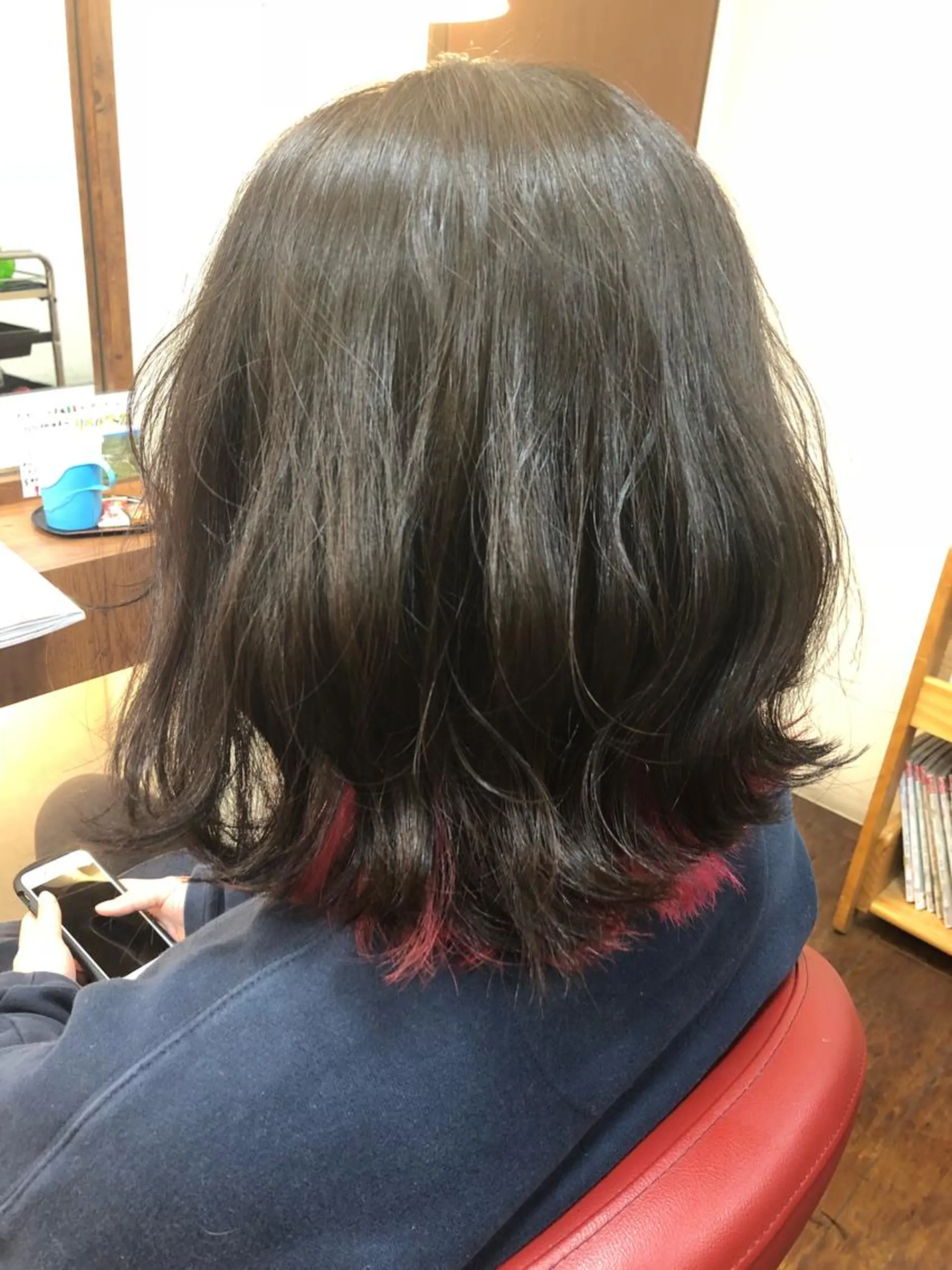 ショート カラー インナーカラー ピンクカラー 大野 まゆのヘアスタイル
