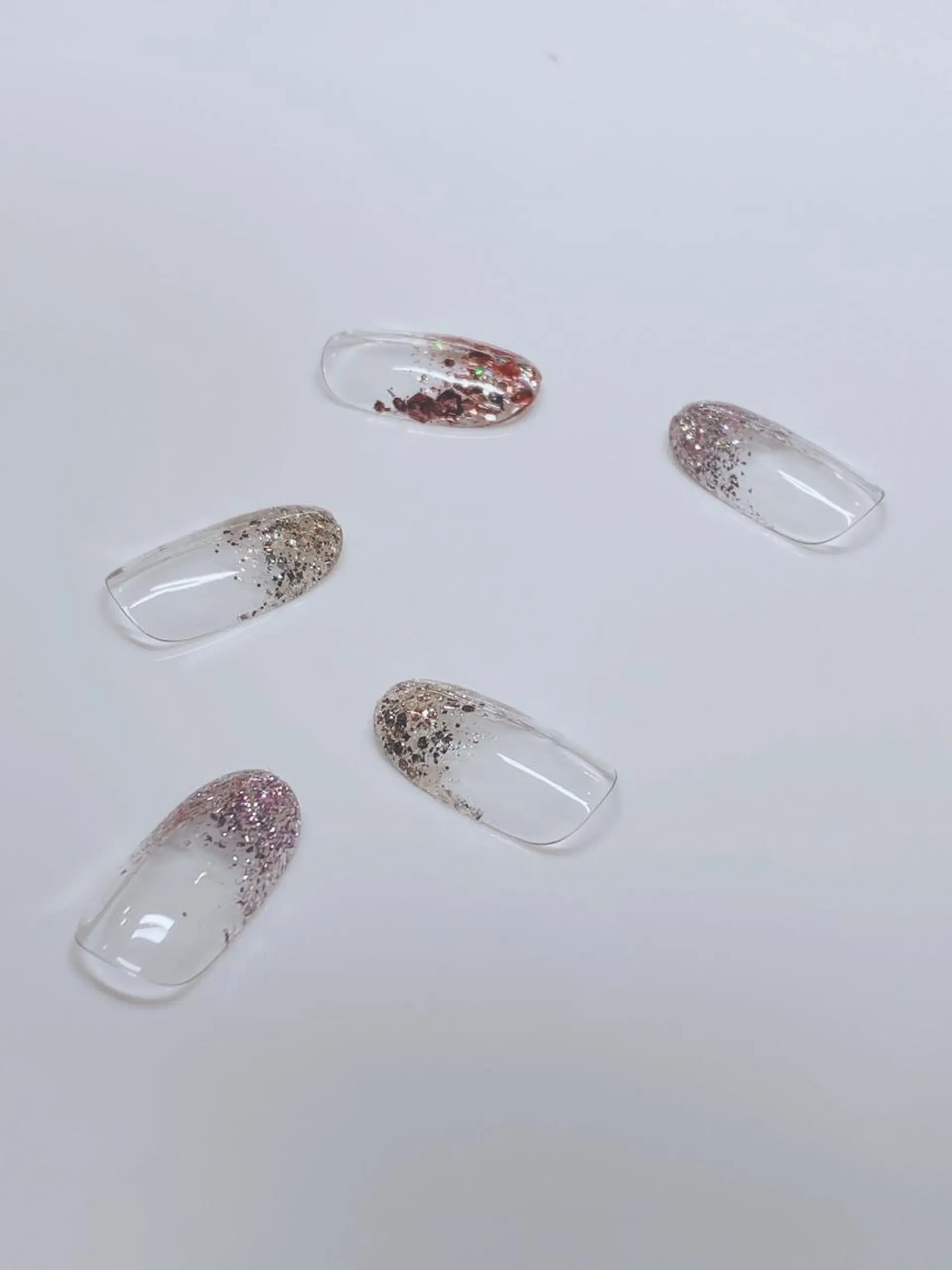 ネイル グラデーション ラメ(グリッター) ラメグラデーション ハンドネイル R.I所属・R.I みちのネイルデザイン