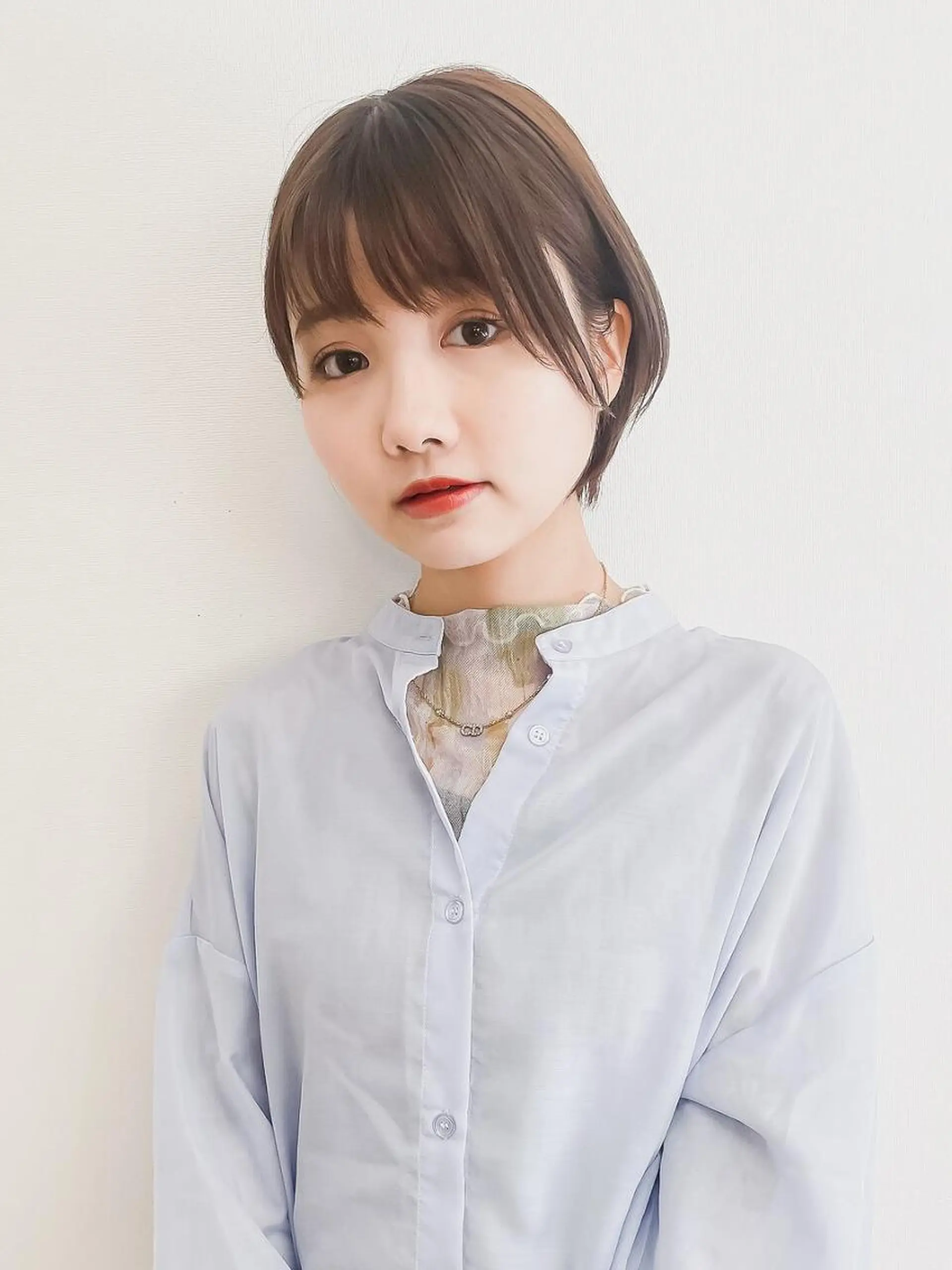 ショート カラー ブリーチ イヤリングカラー ハイライトカラー イルミナカラー インナーカラー BASSA 下井草店のヘアスタイル