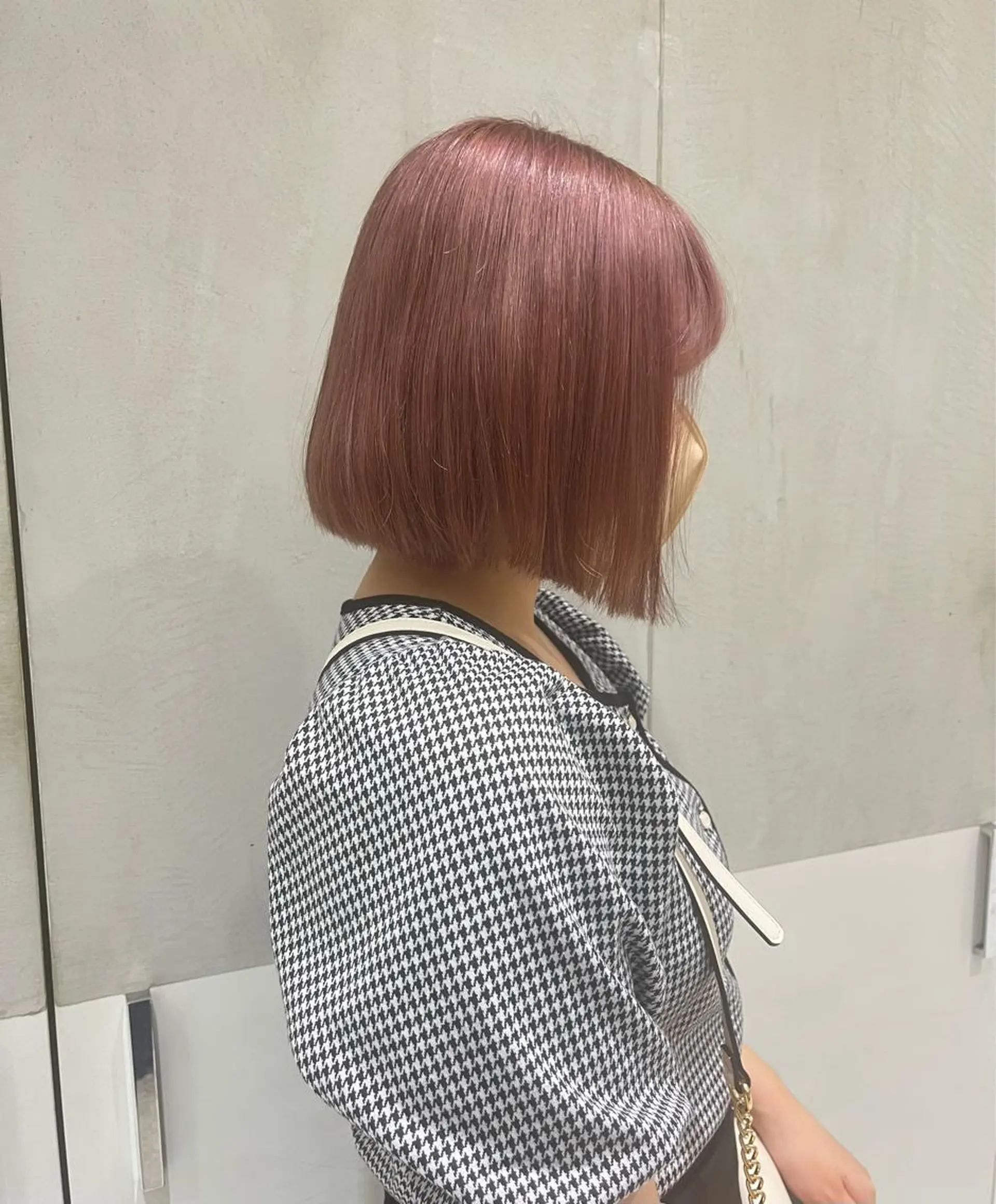 ショート カラー ヘアアレンジ ピンクカラー ホワイトピンク MAYU/上質ハイト ーン/レイヤーのヘアスタイル