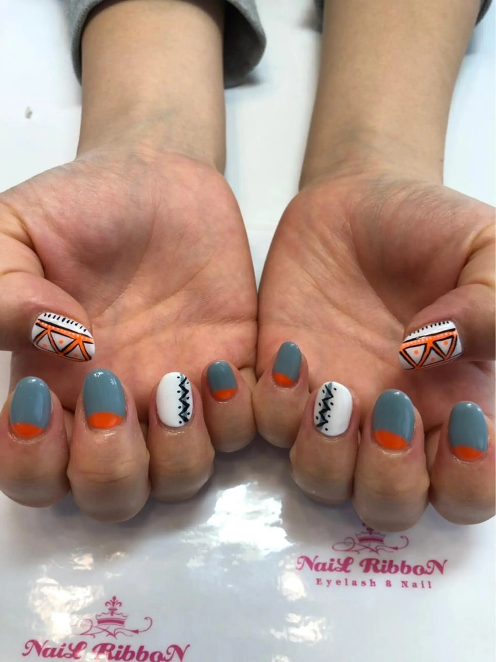 ネイル 春ネイル ネイルリボン 受付スタッフのネイルデザイン