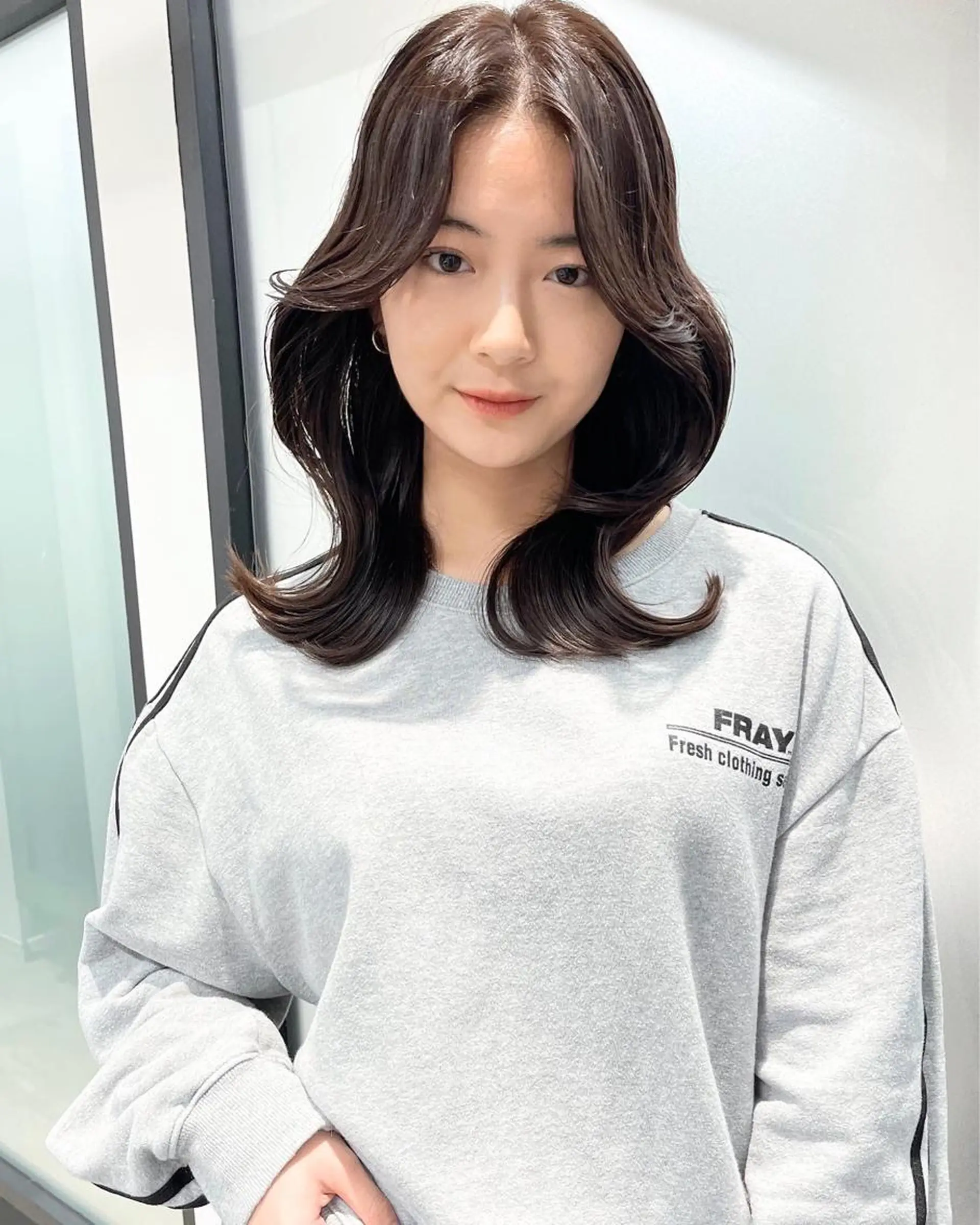 ミディアム 韓国風ヘア レイヤーカット カット ヘアカラー トリートメント 韓国レイヤーカット 髪質改善▫️水野有真のヘアスタイル