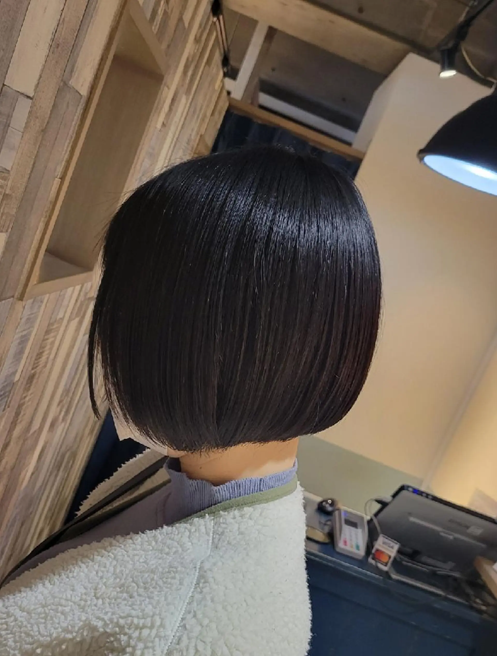ショート カット alushe 岡 陽子のヘアスタイル