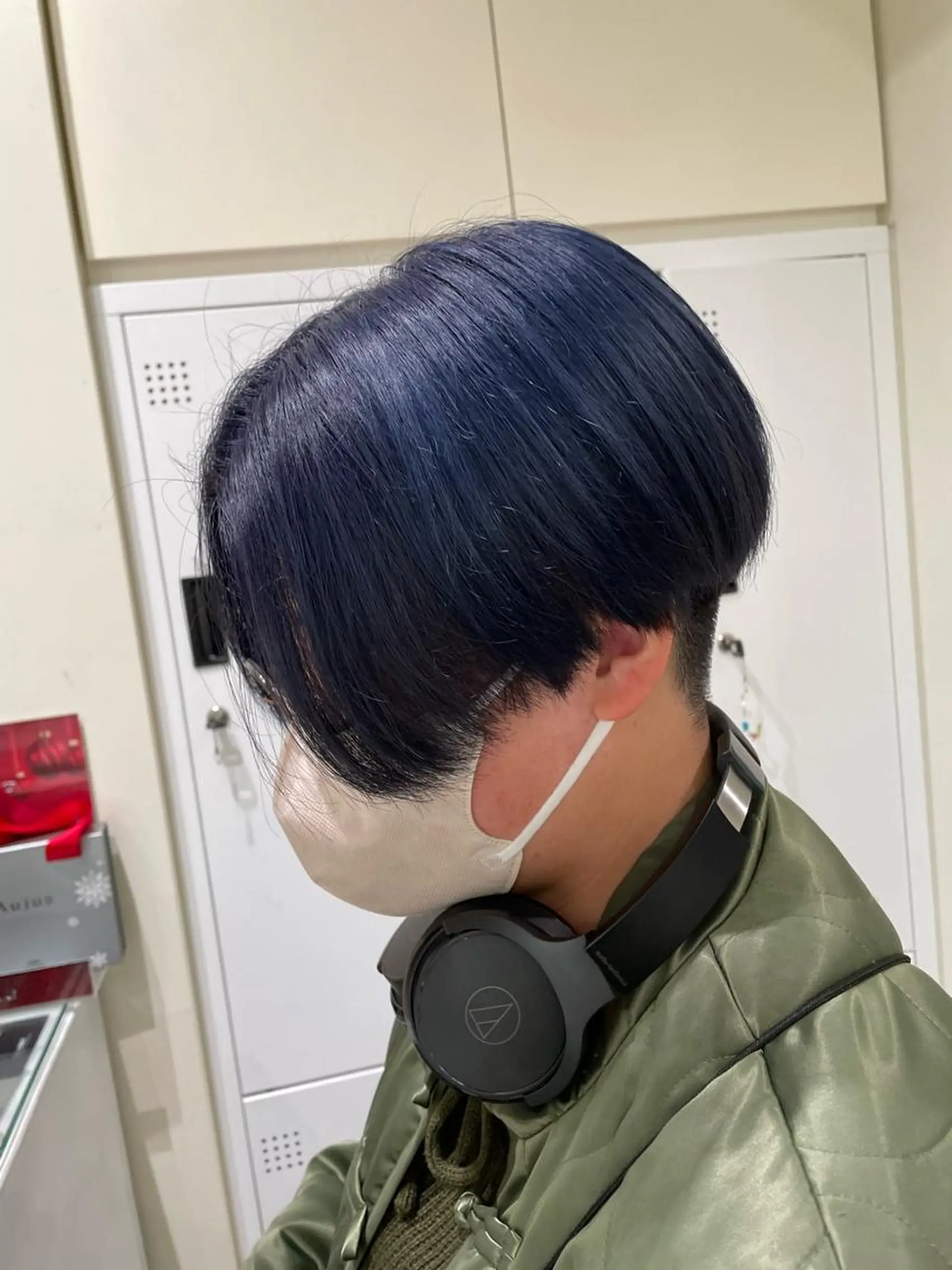 ショート カラー ブリーチ ブルーカラー ネイビーカラー ボブ/インナーカラー /眉毛/Miyuのヘアスタイル