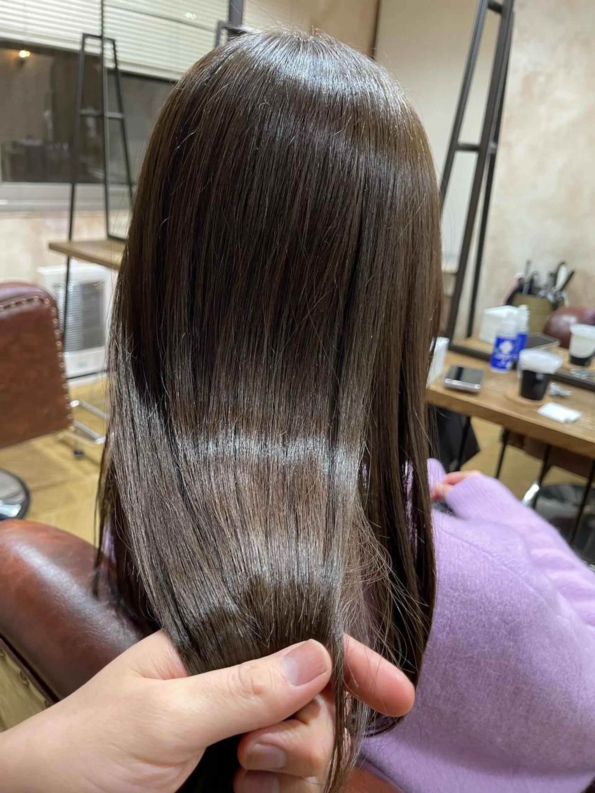 ミディアム カット ヘアカラー トリートメント antica YOSHIのヘアスタイル