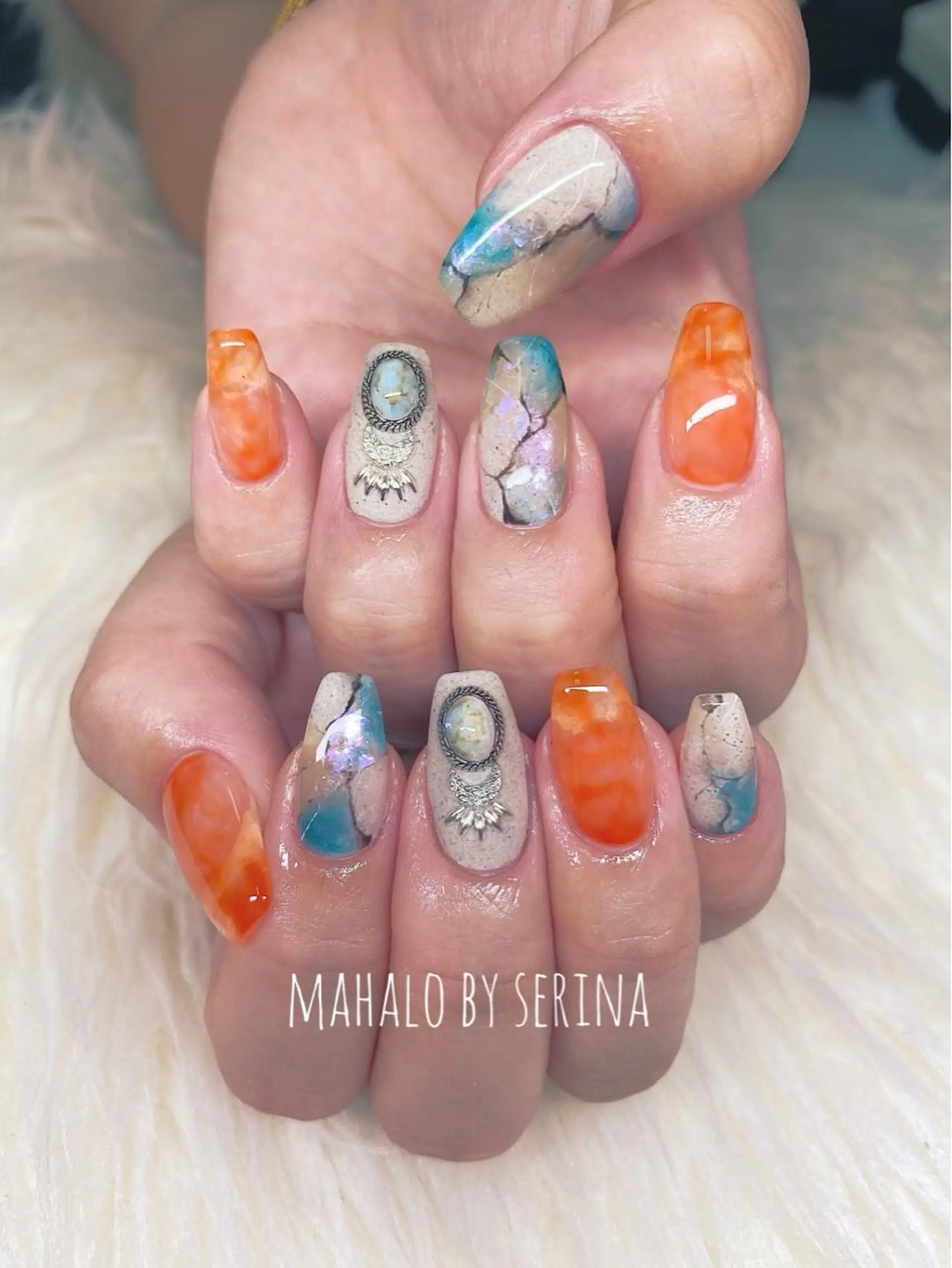 ミディアム カラー ネイル ハンドネイル SUNNY BAE. SERINAのネイルデザイン