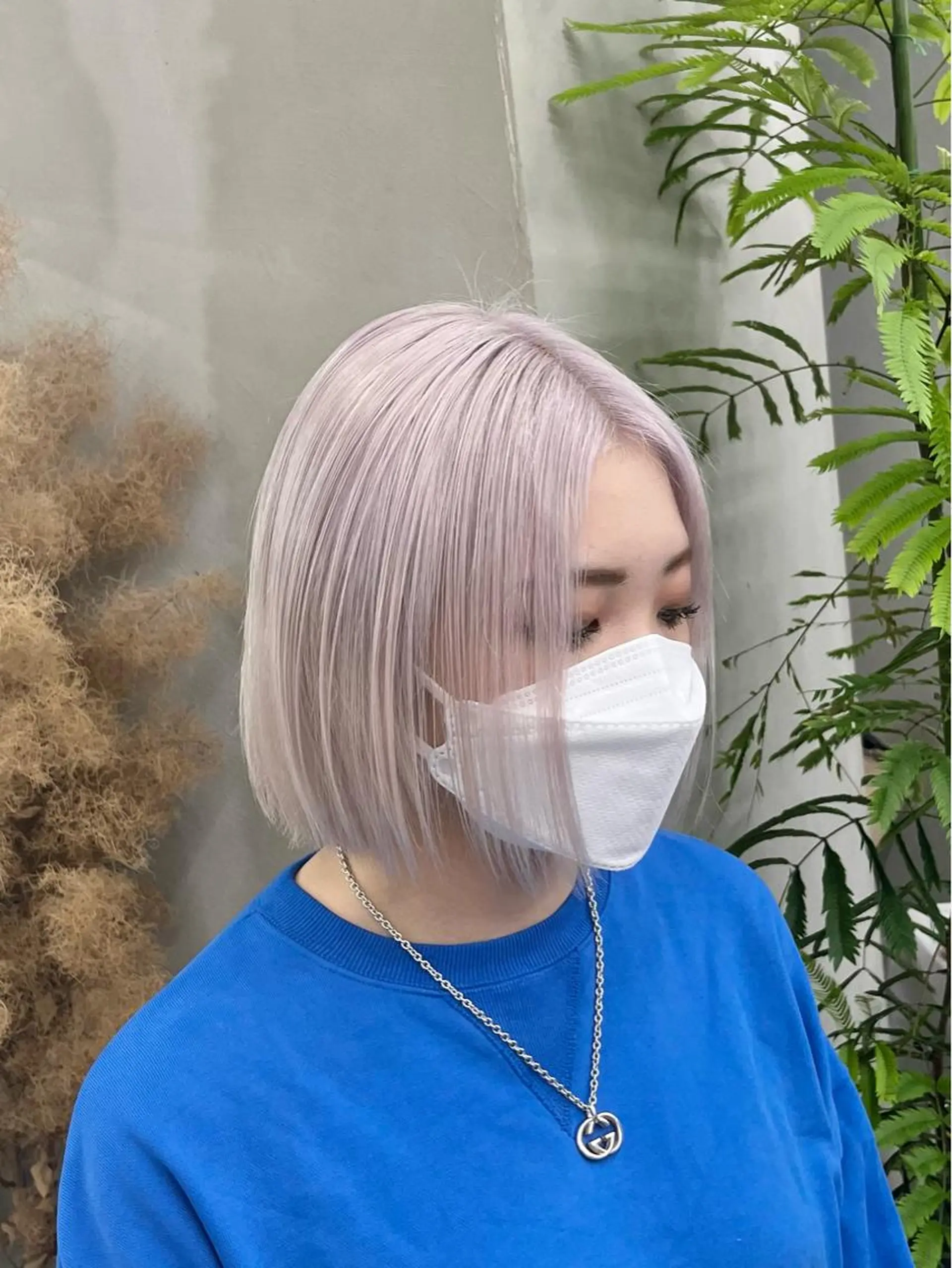 ミディアム イツク ⚡️ ルーツ/ハイトーンのヘアスタイル