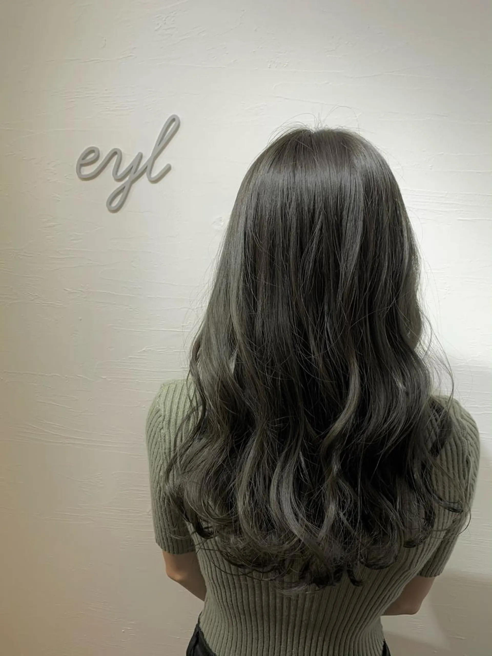 ロング カラー アディクシーカラー アッシュ 透明感カラー オレンジ 💎赤み消しカラー 特化型デザイナー💎のヘアスタイル