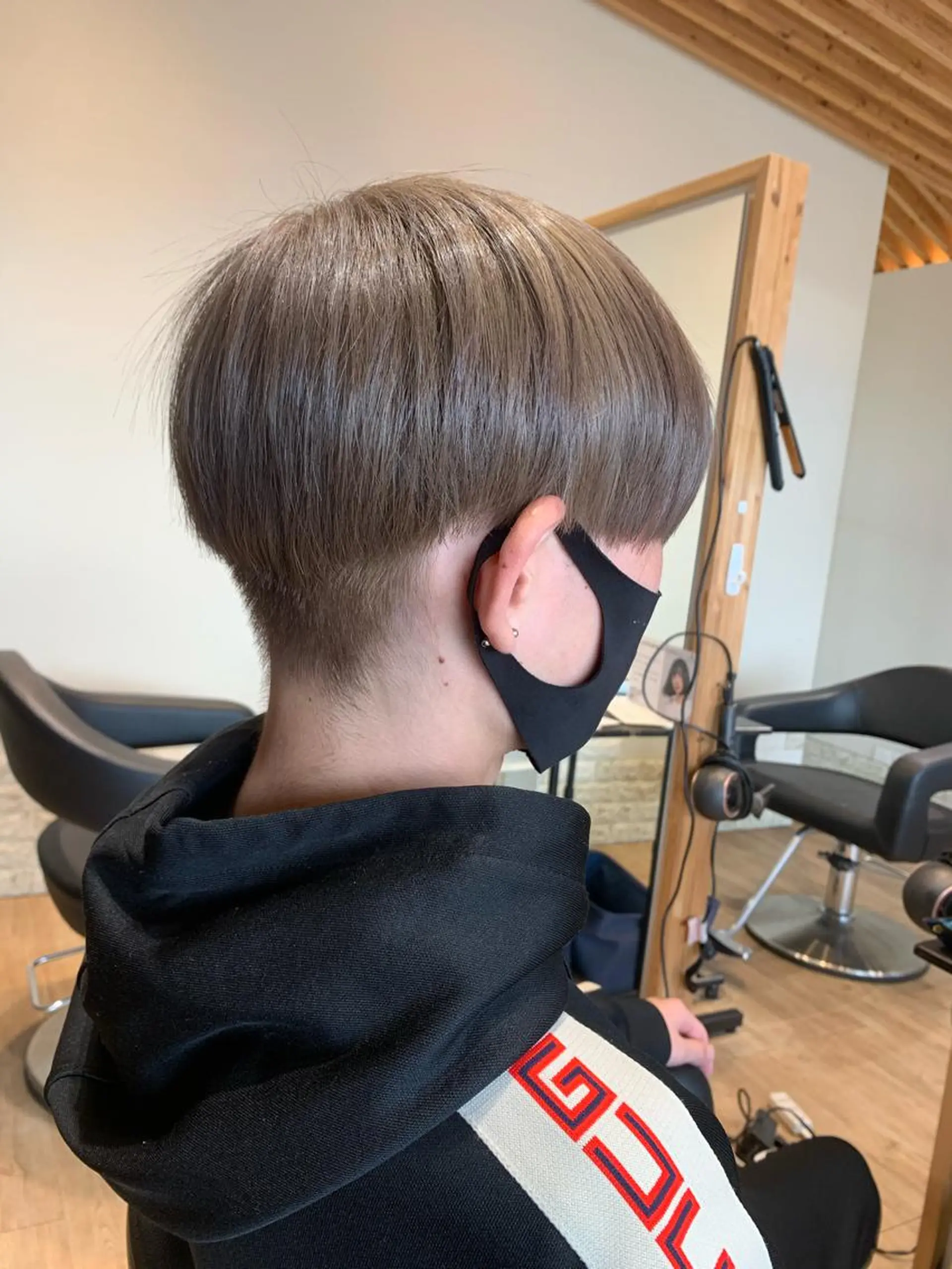 ショート カラー メンズ マッシュ ベージュカラー カット ヘアカラー 大久保 隆蔵のヘアスタイル