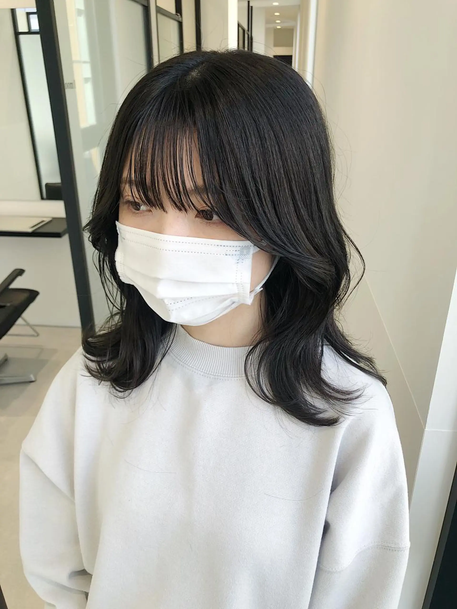 ミディアム カラー ミディアムレイヤー ブルーカラー レイヤーカット 髪質改善/顔まわり 石原のヘアスタイル