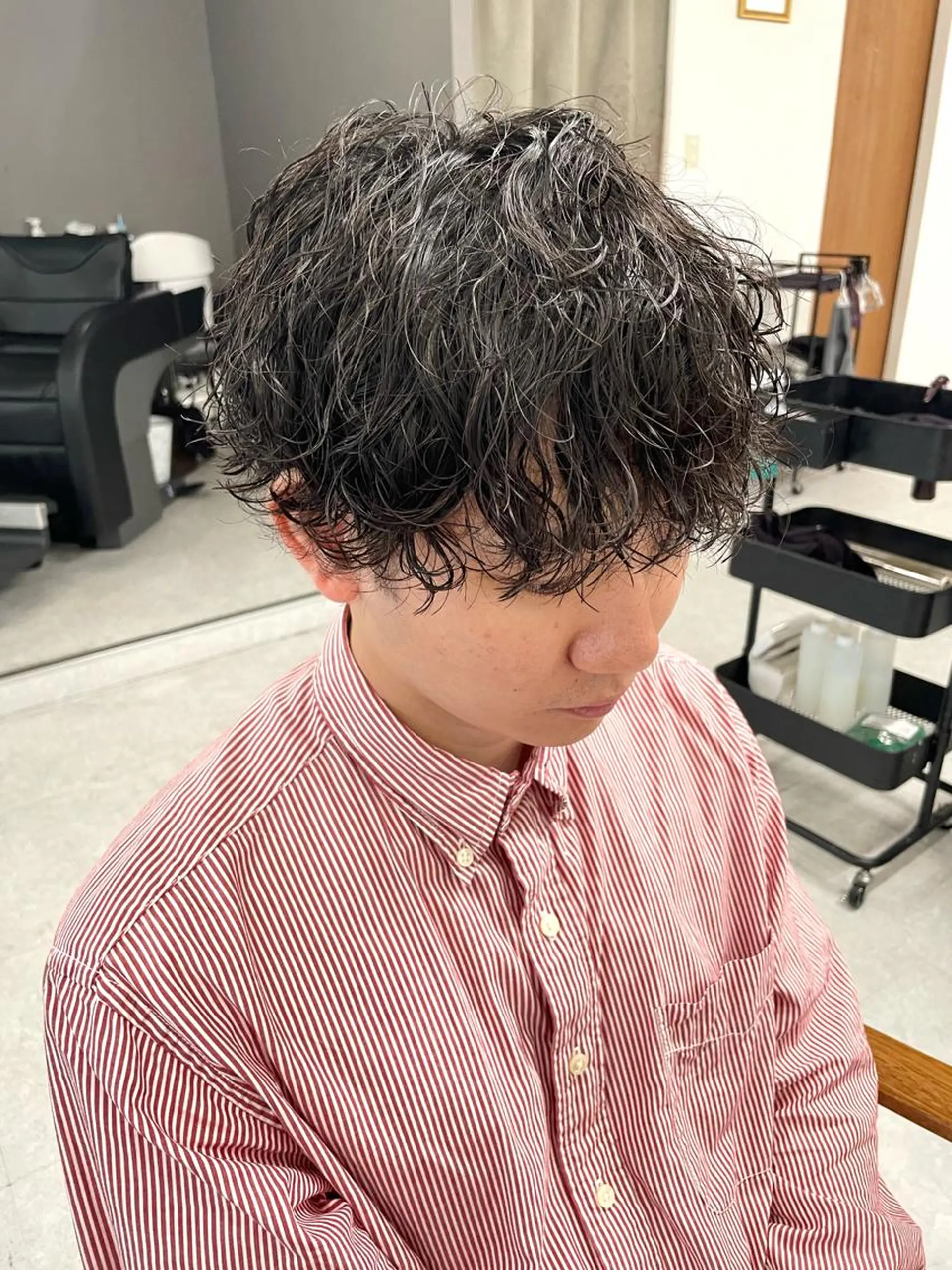 パーマ ヘアアレンジ メンズ メンズブリーチ メンズハイライト メンズインナーカラー メンズパーマ 髪質改善 カット パーマ トリートメント 🌷FUKA🌷 まろやかハイトーンのヘアスタイル