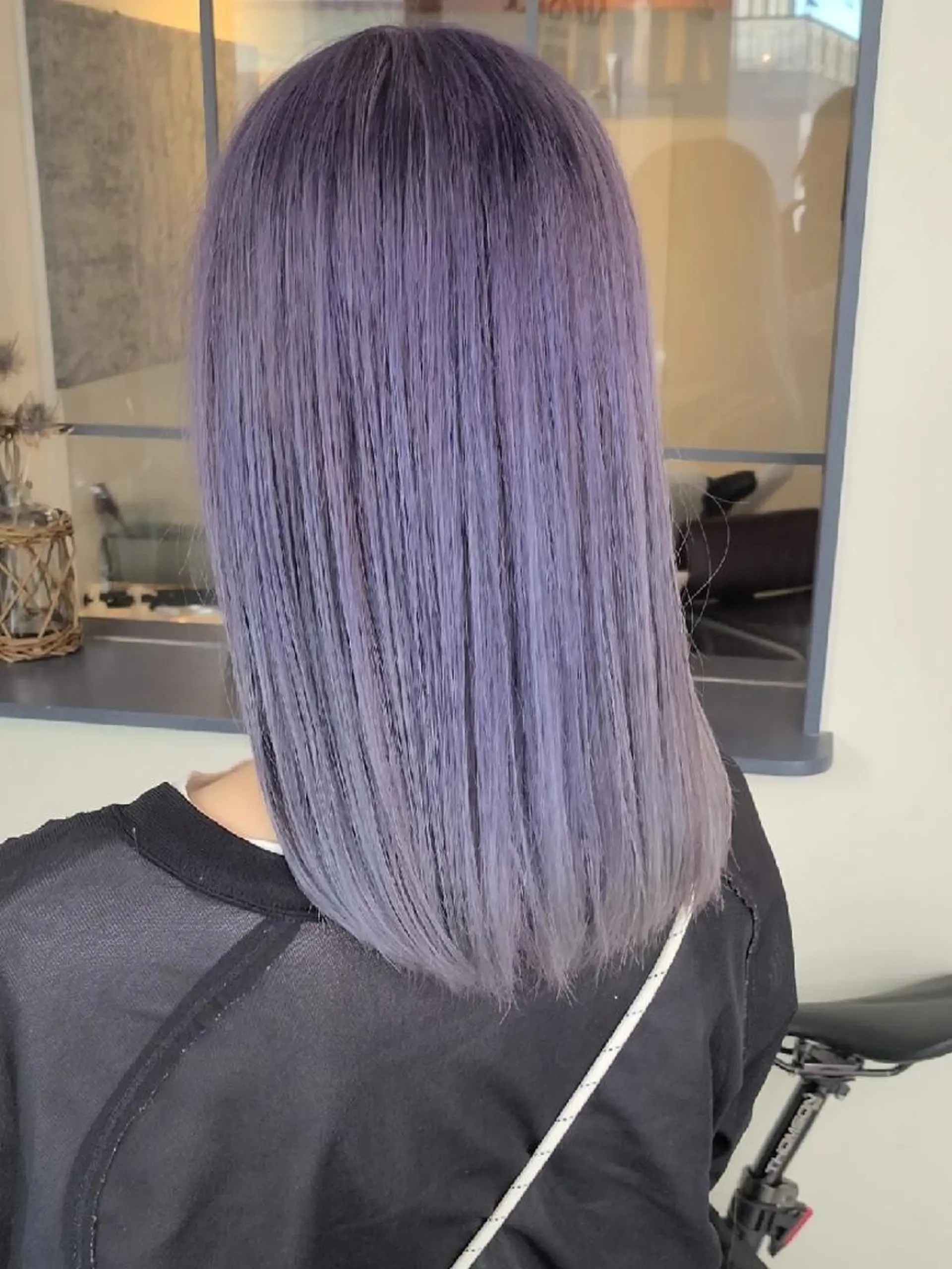 セミロング カラー ヘアカラー トリートメント ブリーチカラー🌈 嘉名 真樹のヘアスタイル