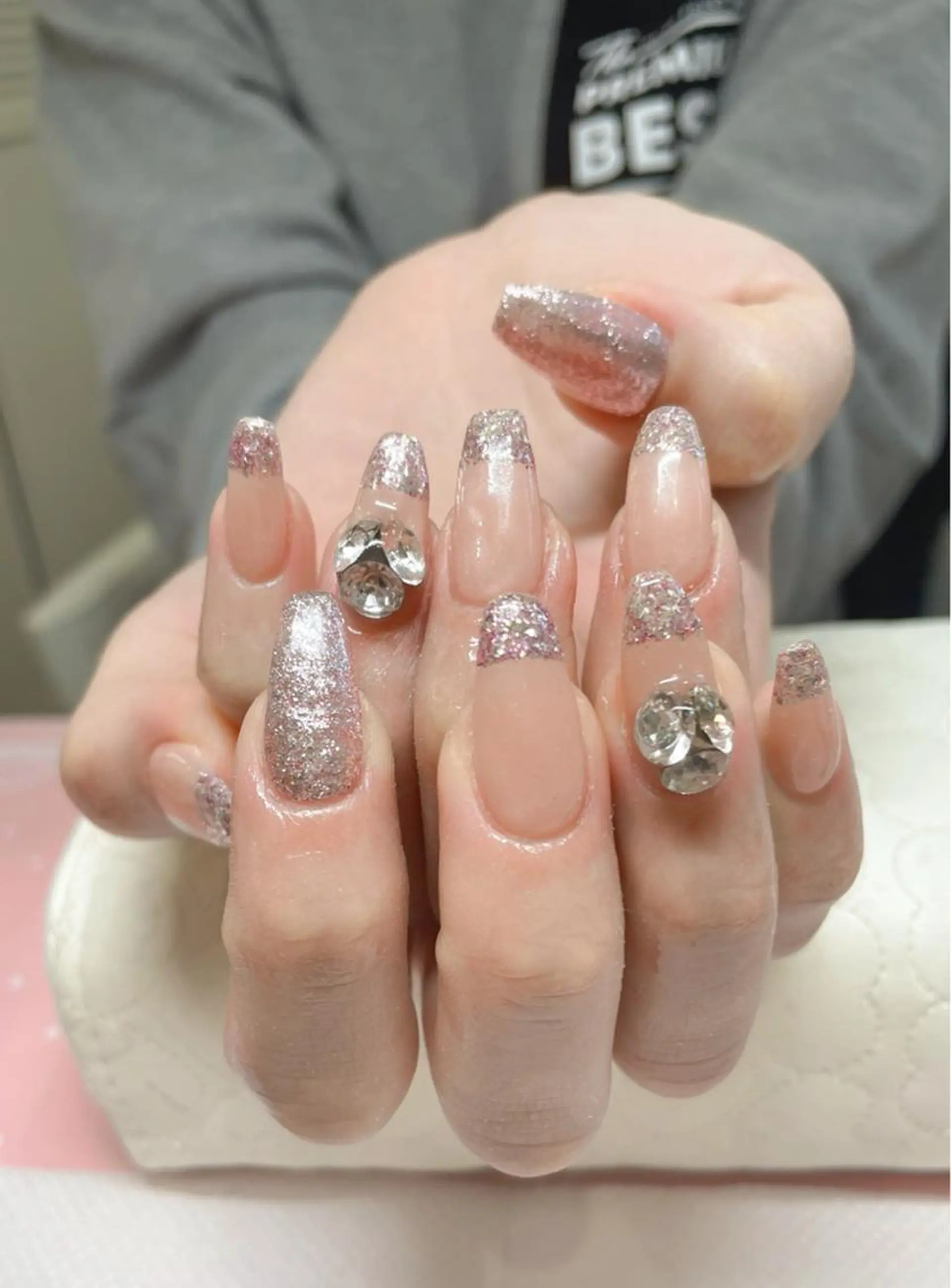 ネイル フレンチネイル ラメ(グリッター) コウ カnail💅のネイルデザイン