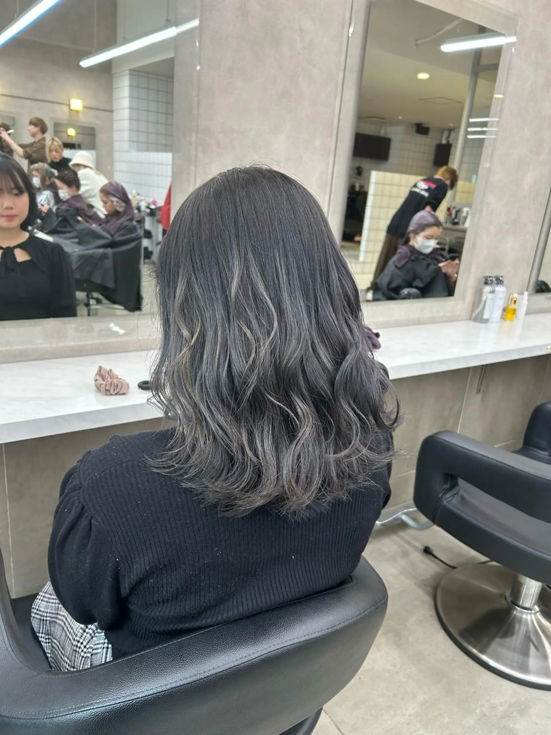 ミディアム カラー パーマ ヘアアレンジ メンズ キッズ ネイル マツエク・マツパ アイブロウ 🦋韓国レイヤー｜ 透明感グレージュ🦋のヘアスタイル