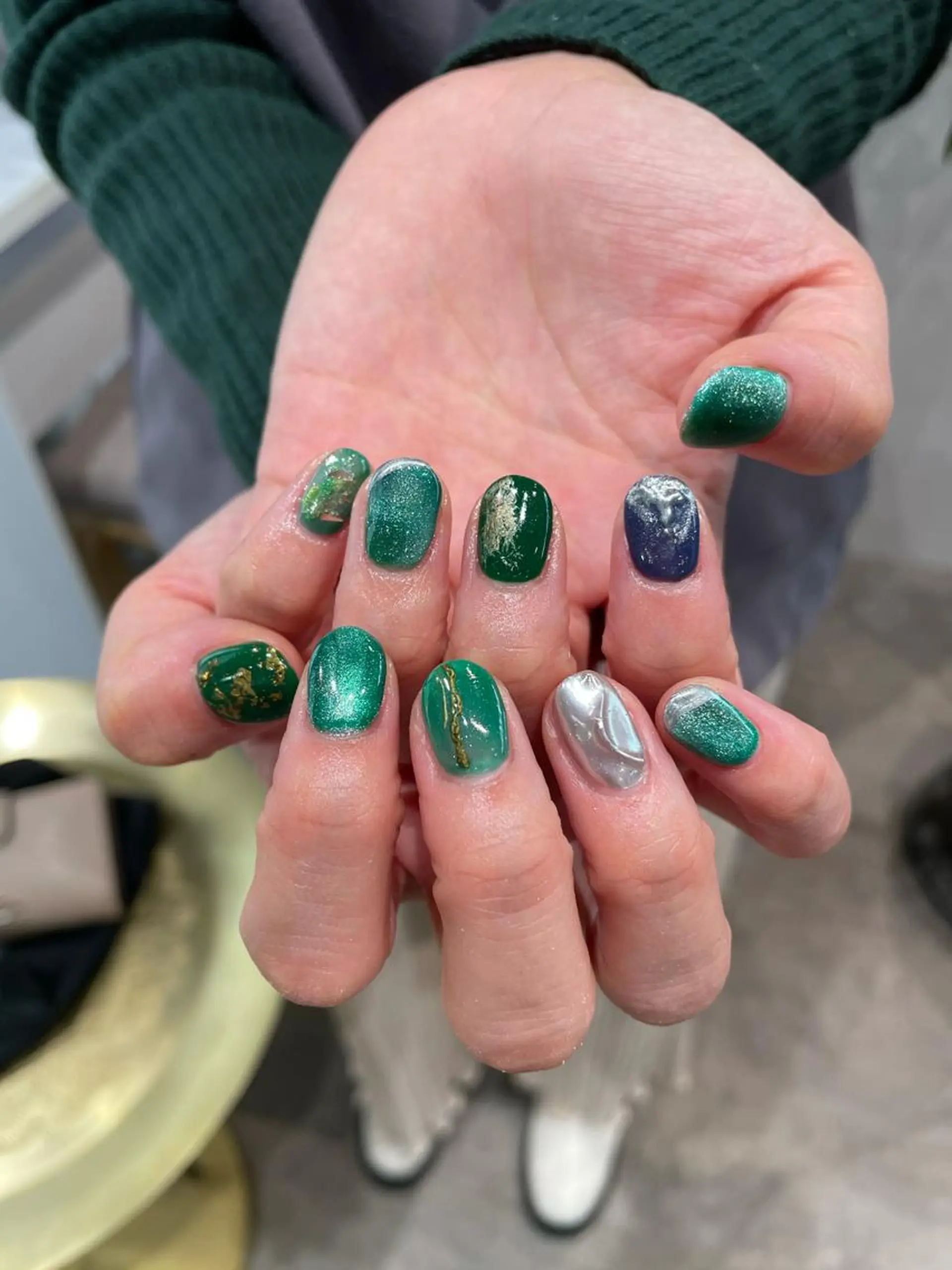 ネイル アートネイル グリーン ハンドネイル ナチュラル透明感🌱 小山美樹子のヘアスタイル