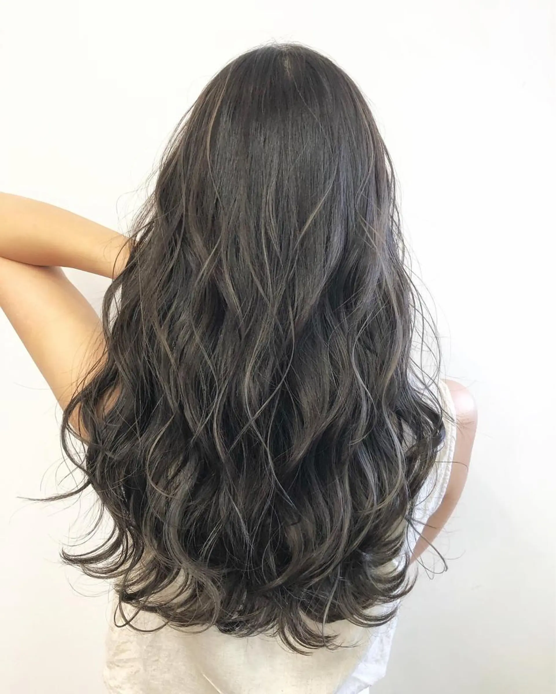 ロング カラー ハイライトカラー ハイライト カット ヘアカラー ハイライト／髪質改善 裕樹のヘアスタイル